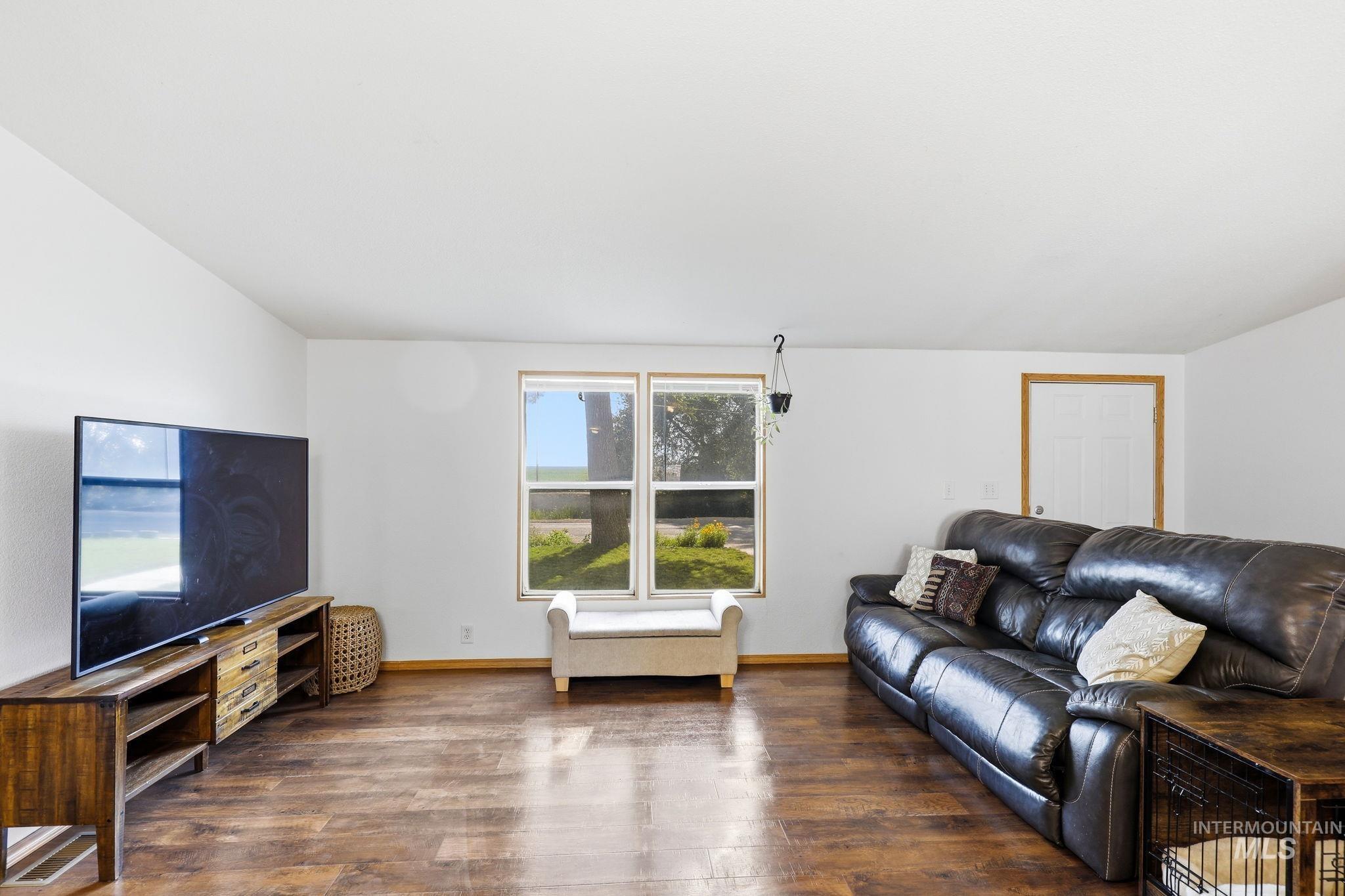 689 Notus Rd, Notus, Idaho 83656, 3 Bedrooms, 2 Bathrooms, Residential For Sale, Price $324,000,MLS 98996489