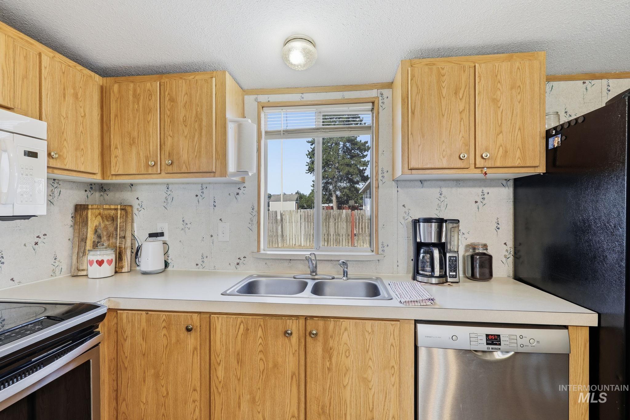 689 Notus Rd, Notus, Idaho 83656, 3 Bedrooms, 2 Bathrooms, Residential For Sale, Price $324,000,MLS 98996489