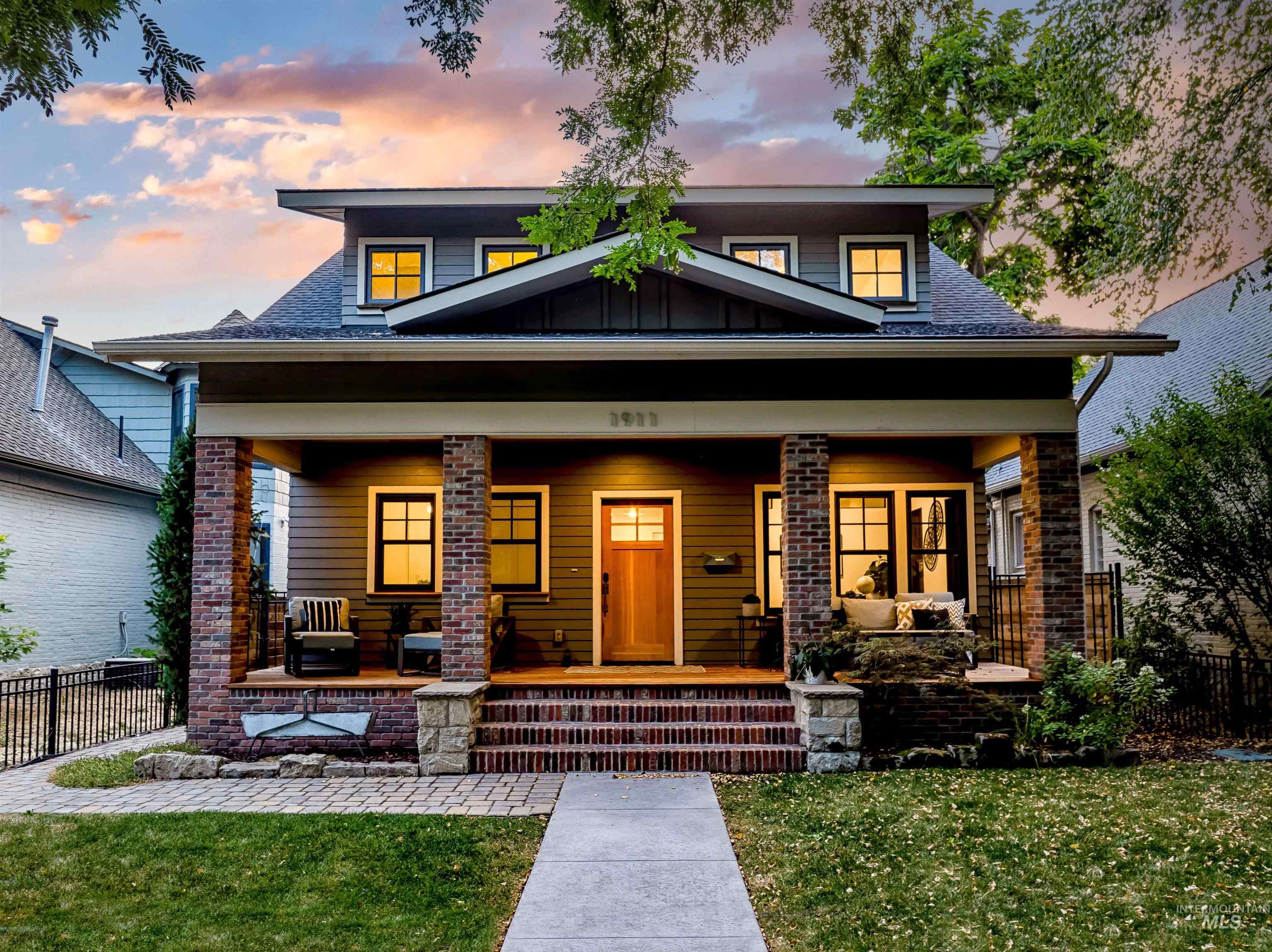 1911 N 10th Street, Boise, Idaho 83702, 5 Bedrooms, 4.5 Bathrooms, Residential For Sale, Price $1,499,000,MLS 98996490