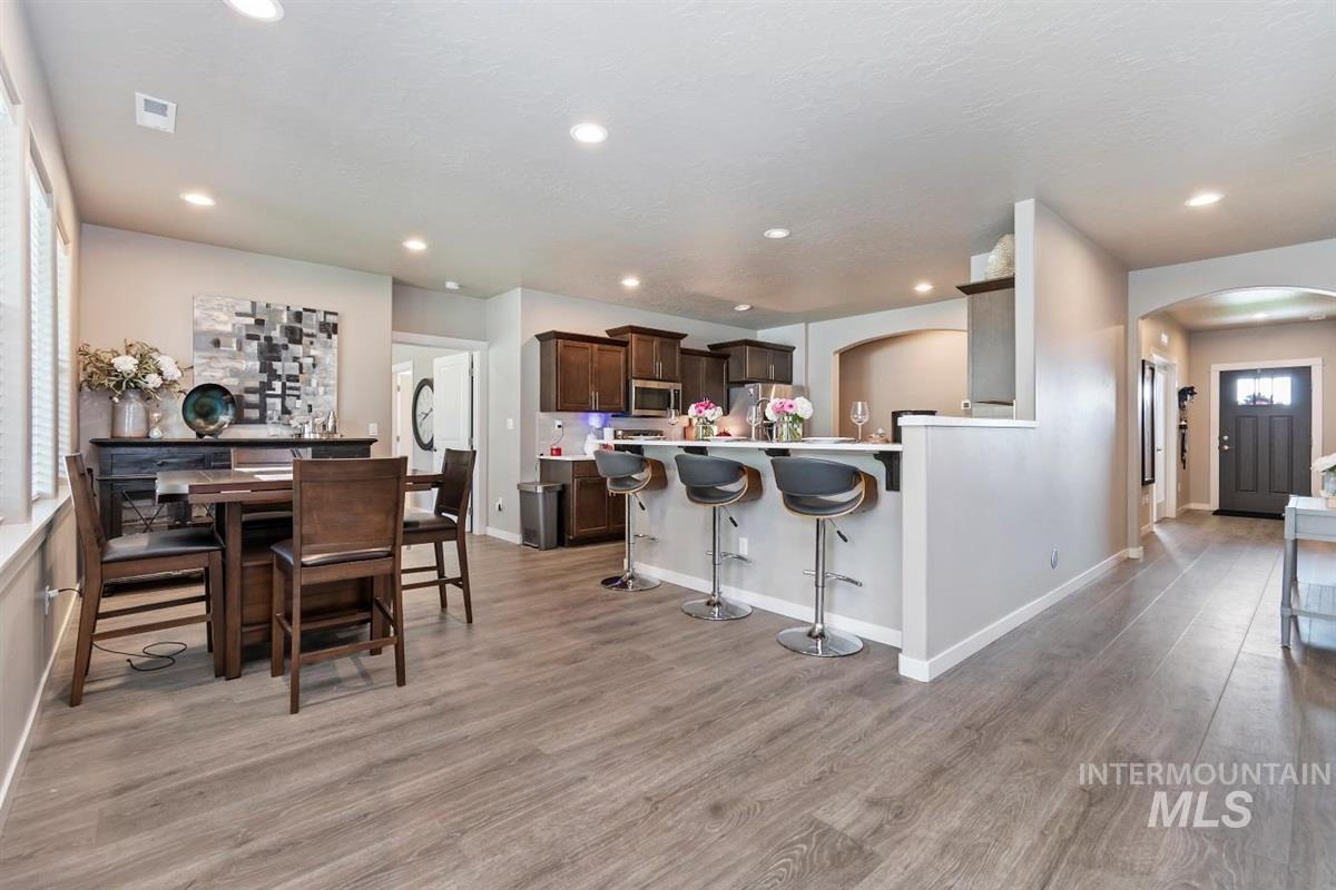 7680 W Blackberry Ct., Boise, Idaho 83709, 4 Bedrooms, 2.5 Bathrooms, Residential For Sale, Price $519,900,MLS 98996491