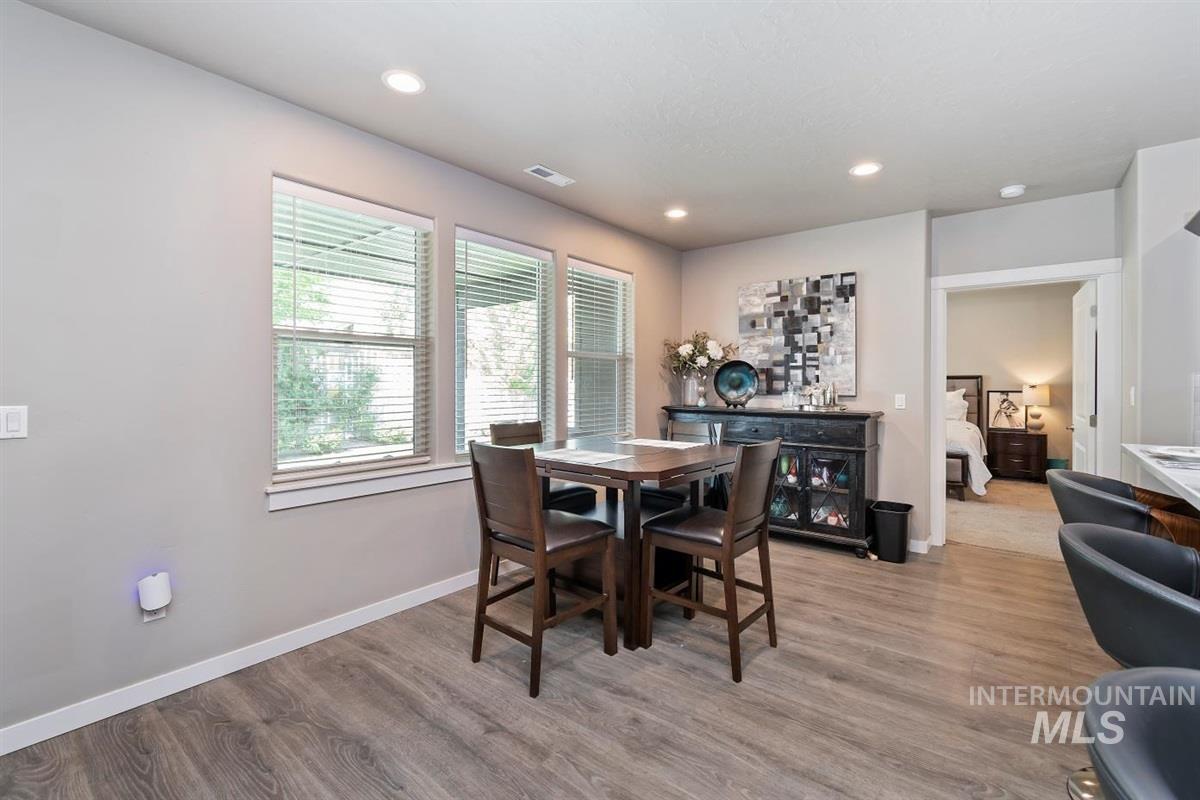 7680 W Blackberry Ct., Boise, Idaho 83709, 4 Bedrooms, 2.5 Bathrooms, Residential For Sale, Price $519,900,MLS 98996491