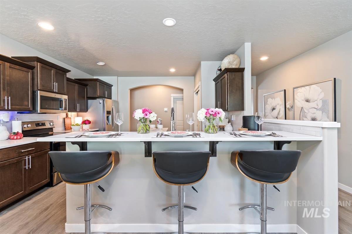 7680 W Blackberry Ct., Boise, Idaho 83709, 4 Bedrooms, 2.5 Bathrooms, Residential For Sale, Price $519,900,MLS 98996491
