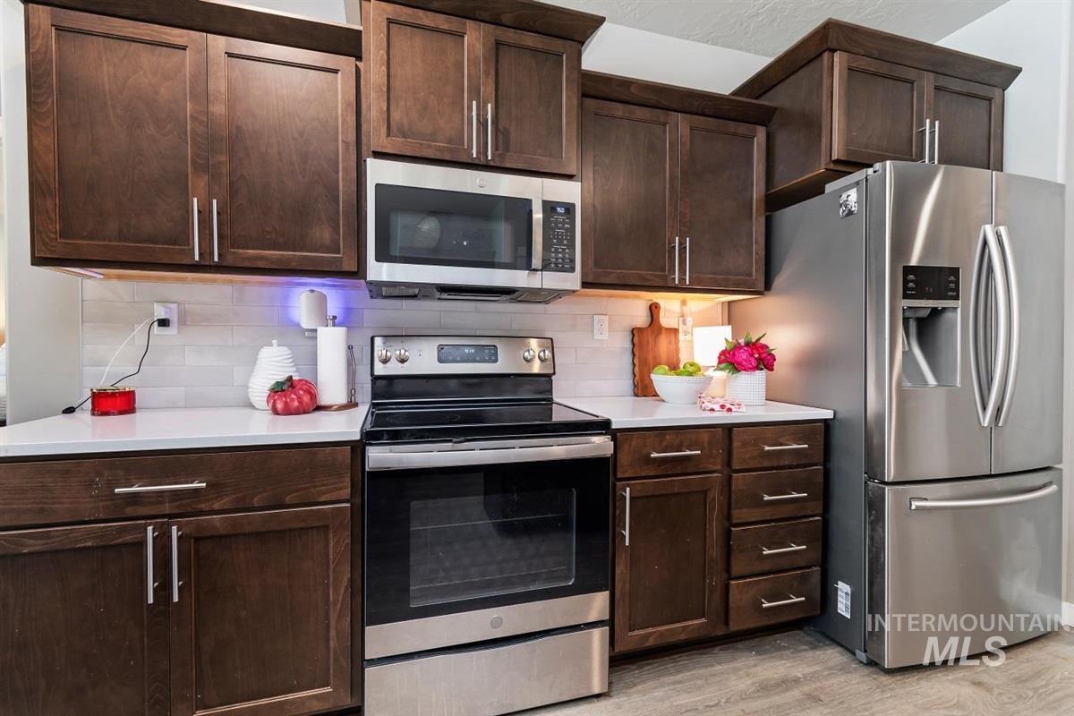7680 W Blackberry Ct., Boise, Idaho 83709, 4 Bedrooms, 2.5 Bathrooms, Residential For Sale, Price $519,900,MLS 98996491