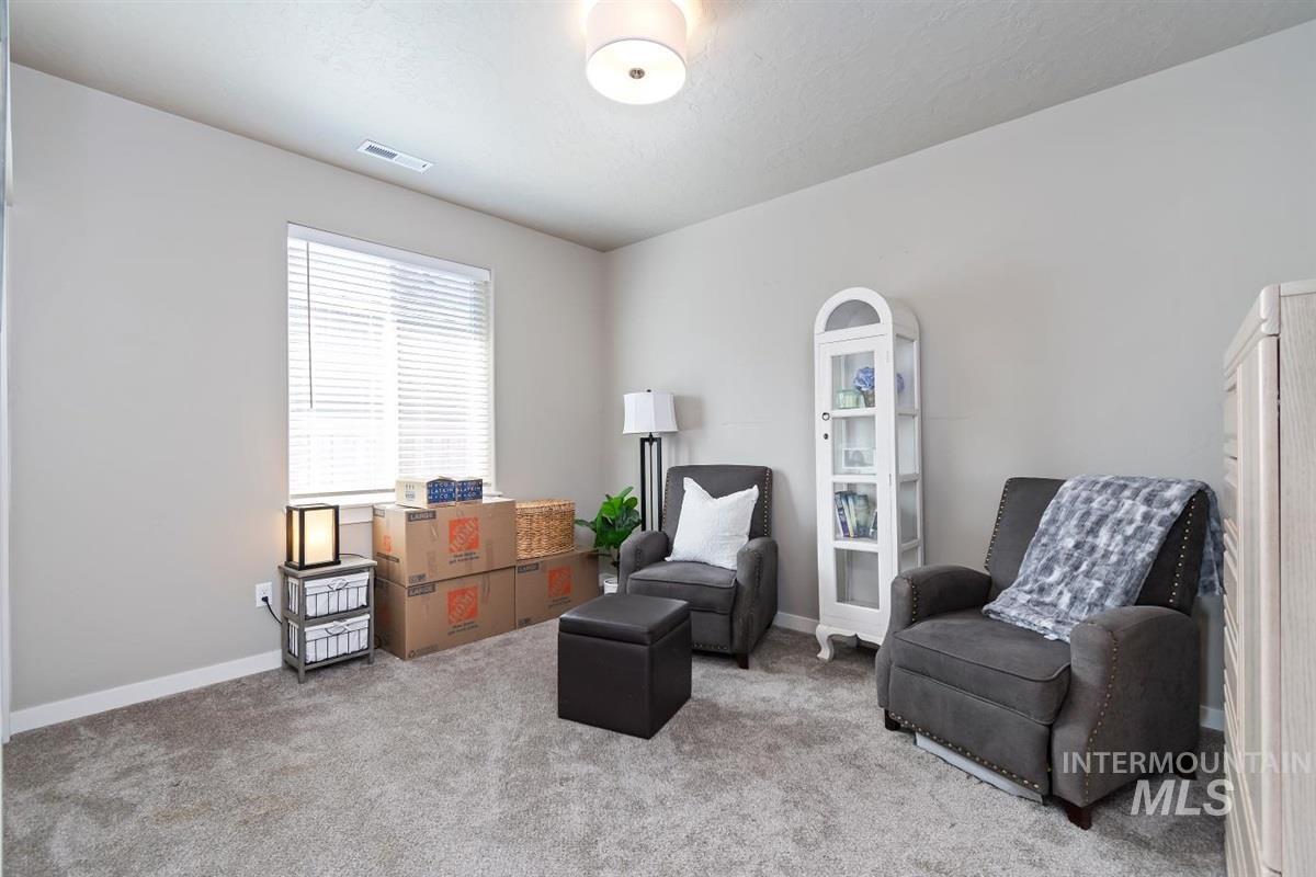 7680 W Blackberry Ct., Boise, Idaho 83709, 4 Bedrooms, 2.5 Bathrooms, Residential For Sale, Price $519,900,MLS 98996491