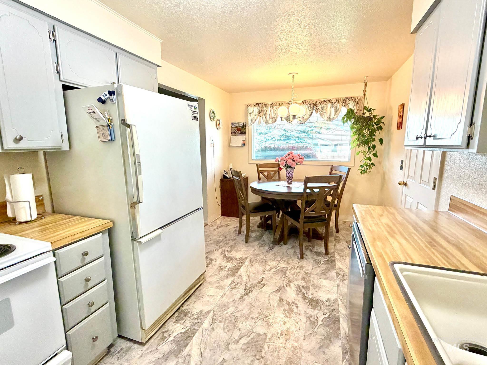 3920 N Maple Grove, Boise, Idaho 83704, 3 Bedrooms, 1 Bathroom, Residential For Sale, Price $324,999,MLS 98996492