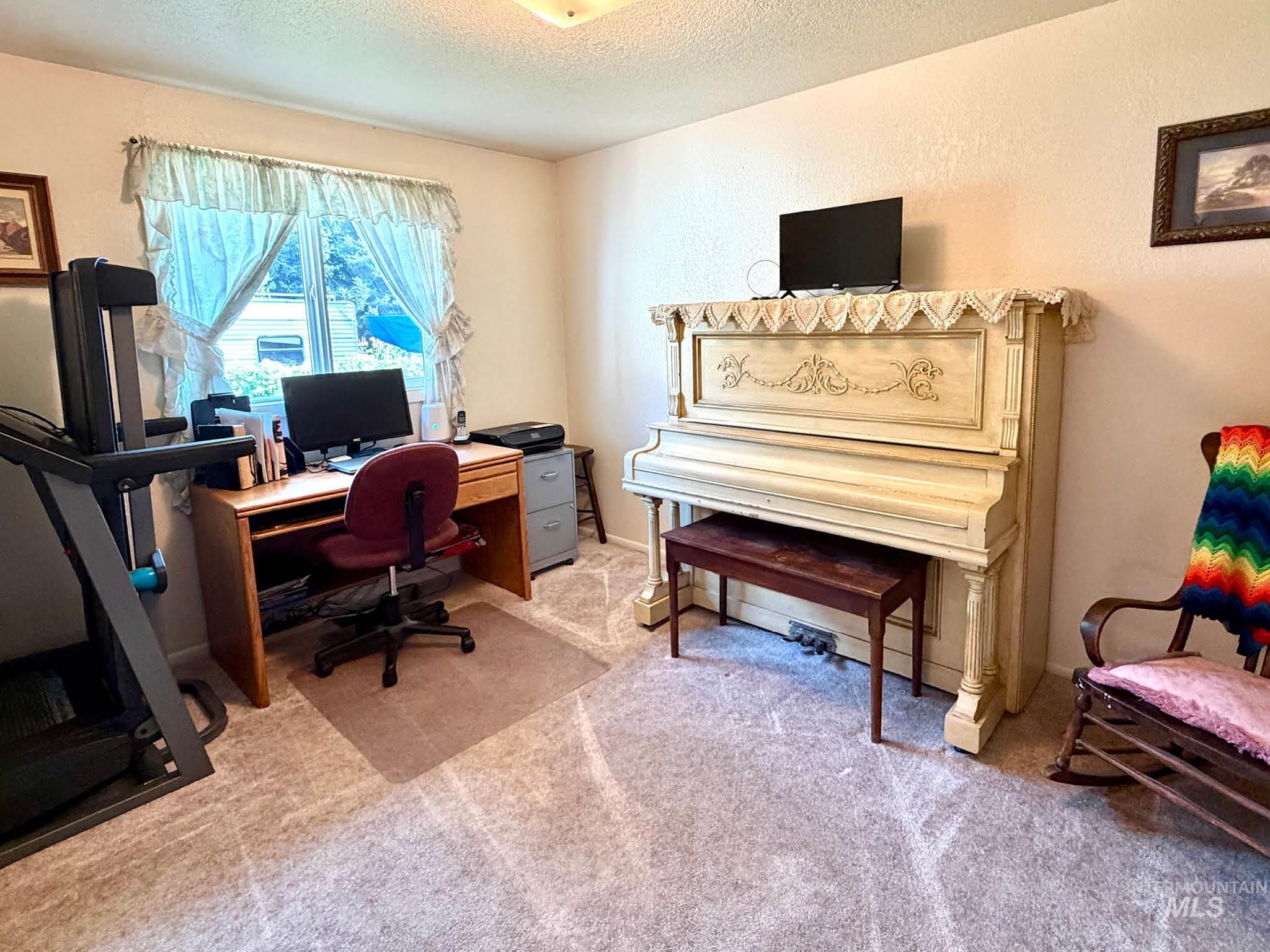 3920 N Maple Grove, Boise, Idaho 83704, 3 Bedrooms, 1 Bathroom, Residential For Sale, Price $324,999,MLS 98996492