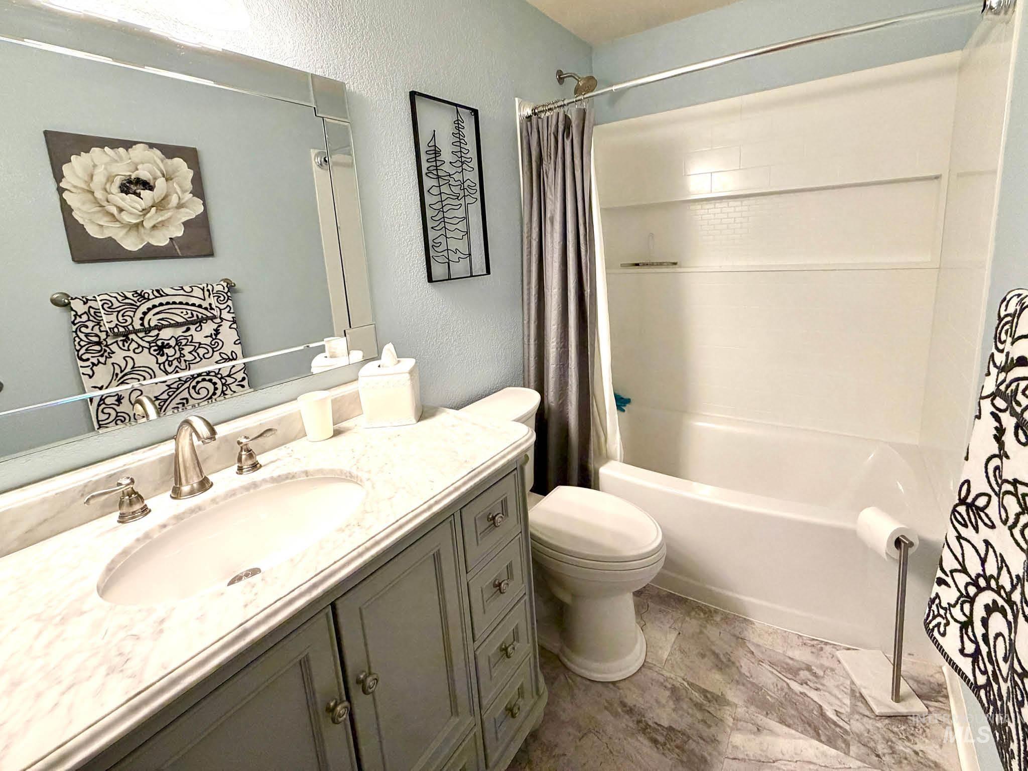 3920 N Maple Grove, Boise, Idaho 83704, 3 Bedrooms, 1 Bathroom, Residential For Sale, Price $324,999,MLS 98996492