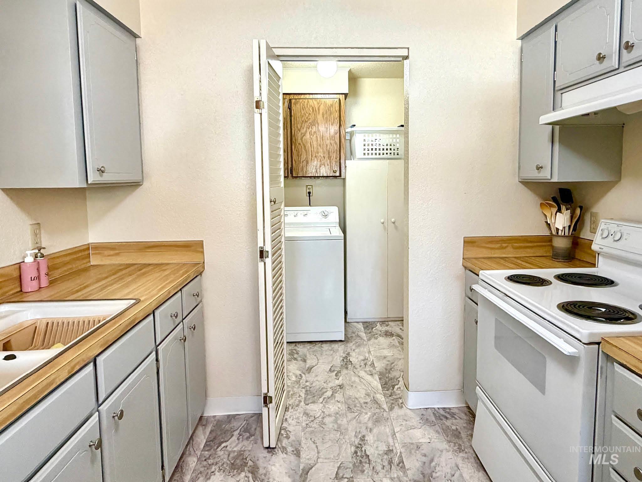 3920 N Maple Grove, Boise, Idaho 83704, 3 Bedrooms, 1 Bathroom, Residential For Sale, Price $324,999,MLS 98996492