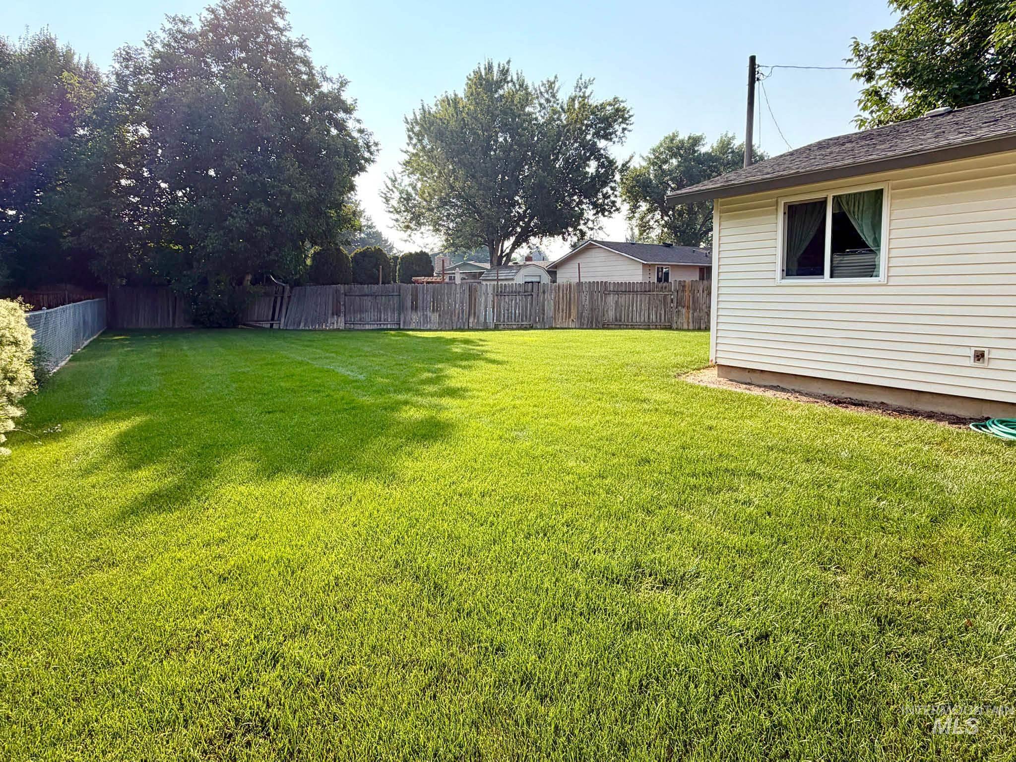 3920 N Maple Grove, Boise, Idaho 83704, 3 Bedrooms, 1 Bathroom, Residential For Sale, Price $324,999,MLS 98996492