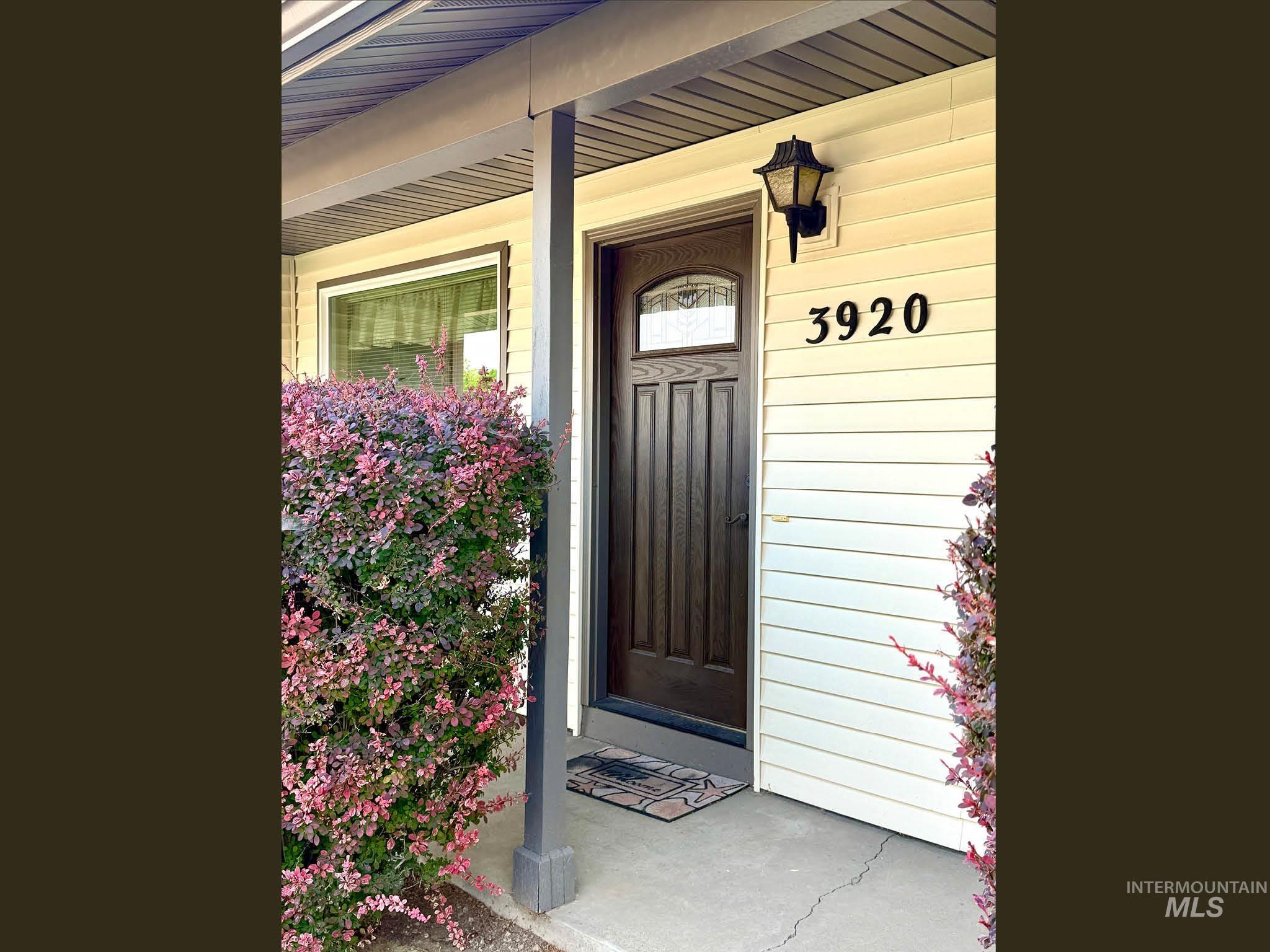 3920 N Maple Grove, Boise, Idaho 83704, 3 Bedrooms, 1 Bathroom, Residential For Sale, Price $324,999,MLS 98996492