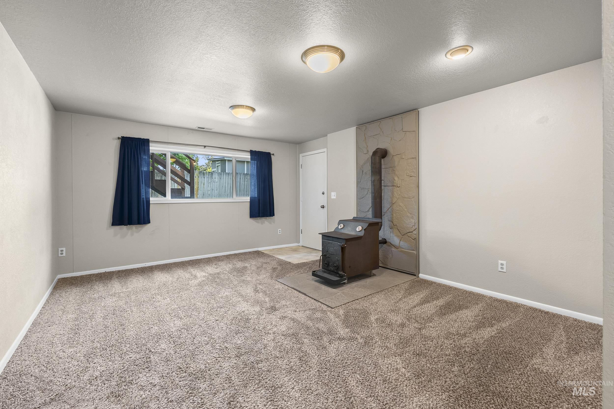 8920 W Donnybrook Dr, Boise, Idaho 83709, 5 Bedrooms, 3 Bathrooms, Residential For Sale, Price $525,000,MLS 98996493