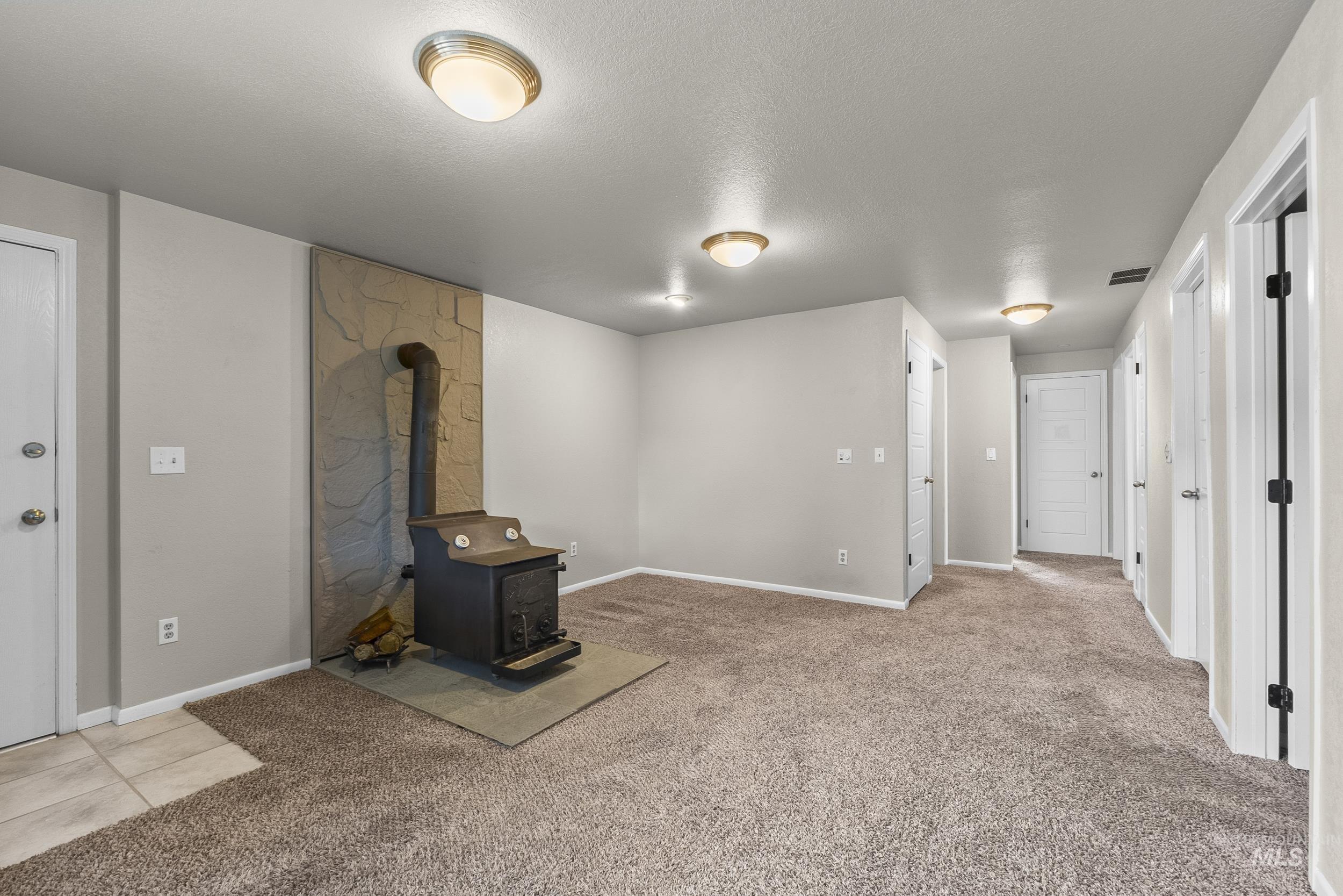 8920 W Donnybrook Dr, Boise, Idaho 83709, 5 Bedrooms, 3 Bathrooms, Residential For Sale, Price $525,000,MLS 98996493