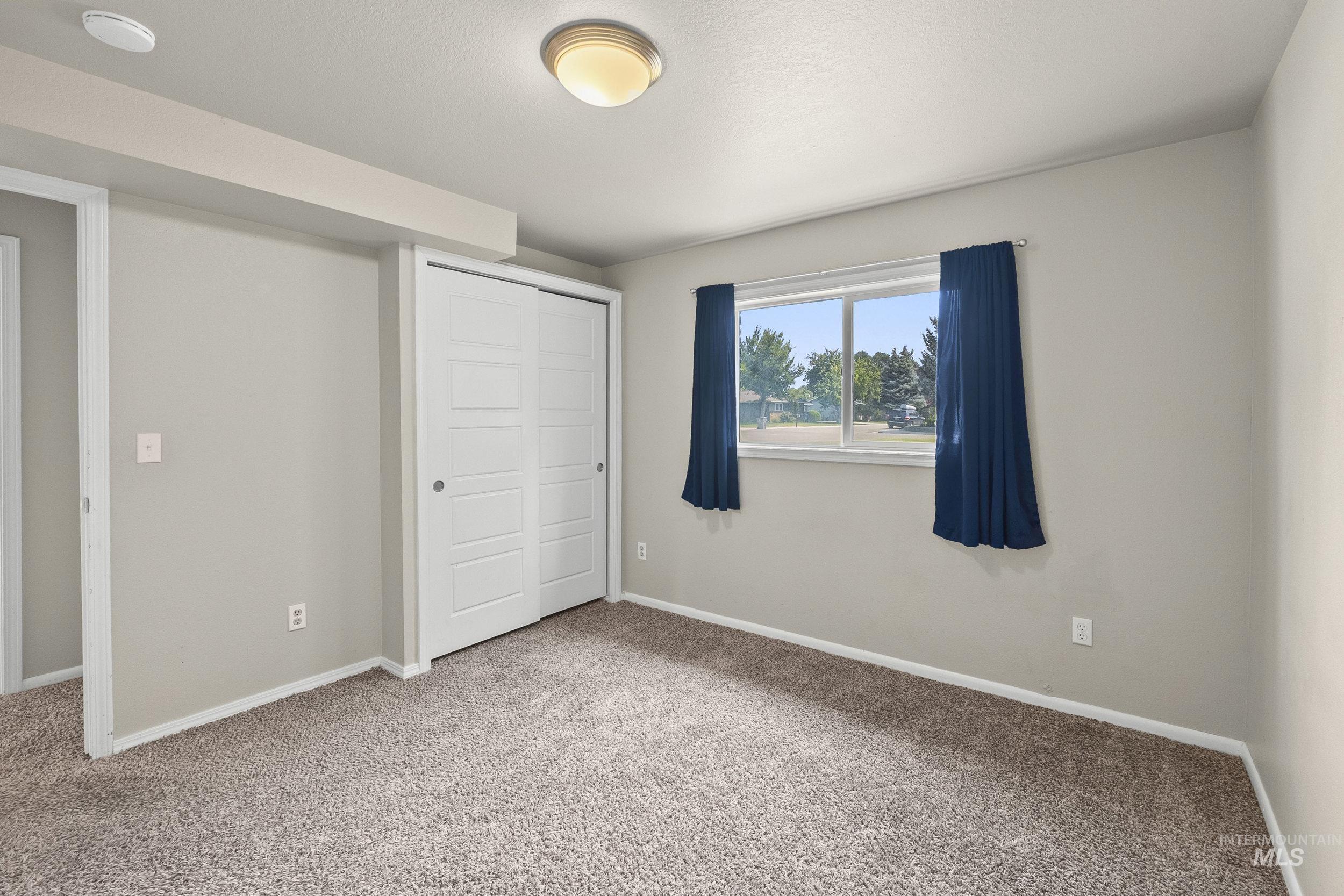 8920 W Donnybrook Dr, Boise, Idaho 83709, 5 Bedrooms, 3 Bathrooms, Residential For Sale, Price $525,000,MLS 98996493
