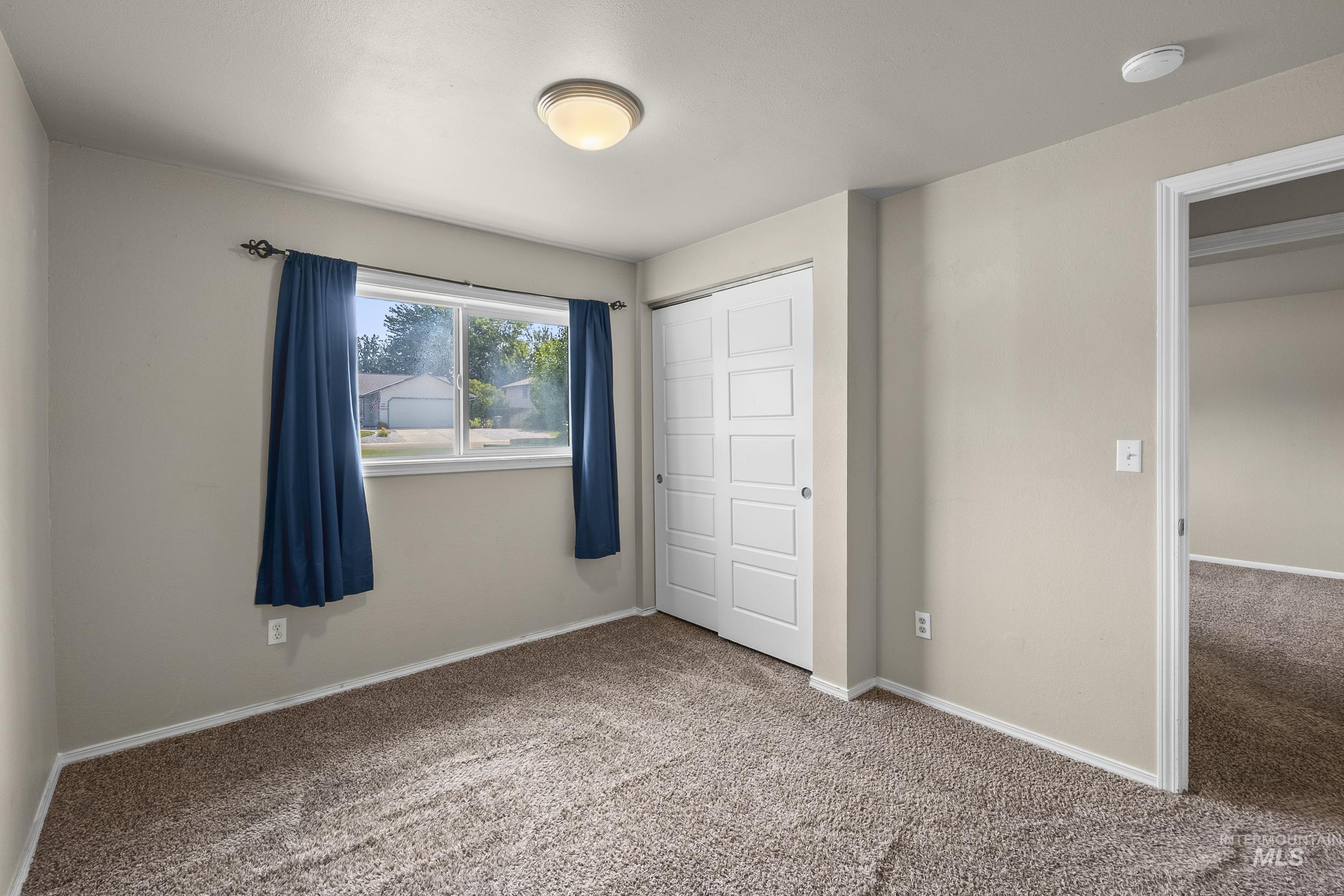 8920 W Donnybrook Dr, Boise, Idaho 83709, 5 Bedrooms, 3 Bathrooms, Residential For Sale, Price $525,000,MLS 98996493