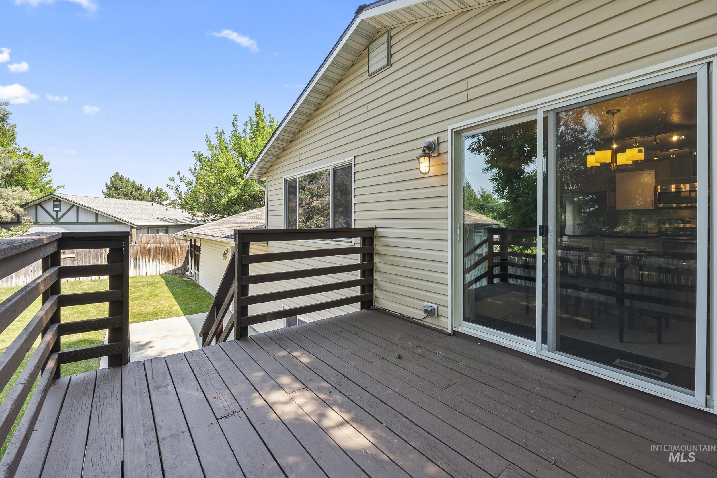 8920 W Donnybrook Dr, Boise, Idaho 83709, 5 Bedrooms, 3 Bathrooms, Residential For Sale, Price $525,000,MLS 98996493