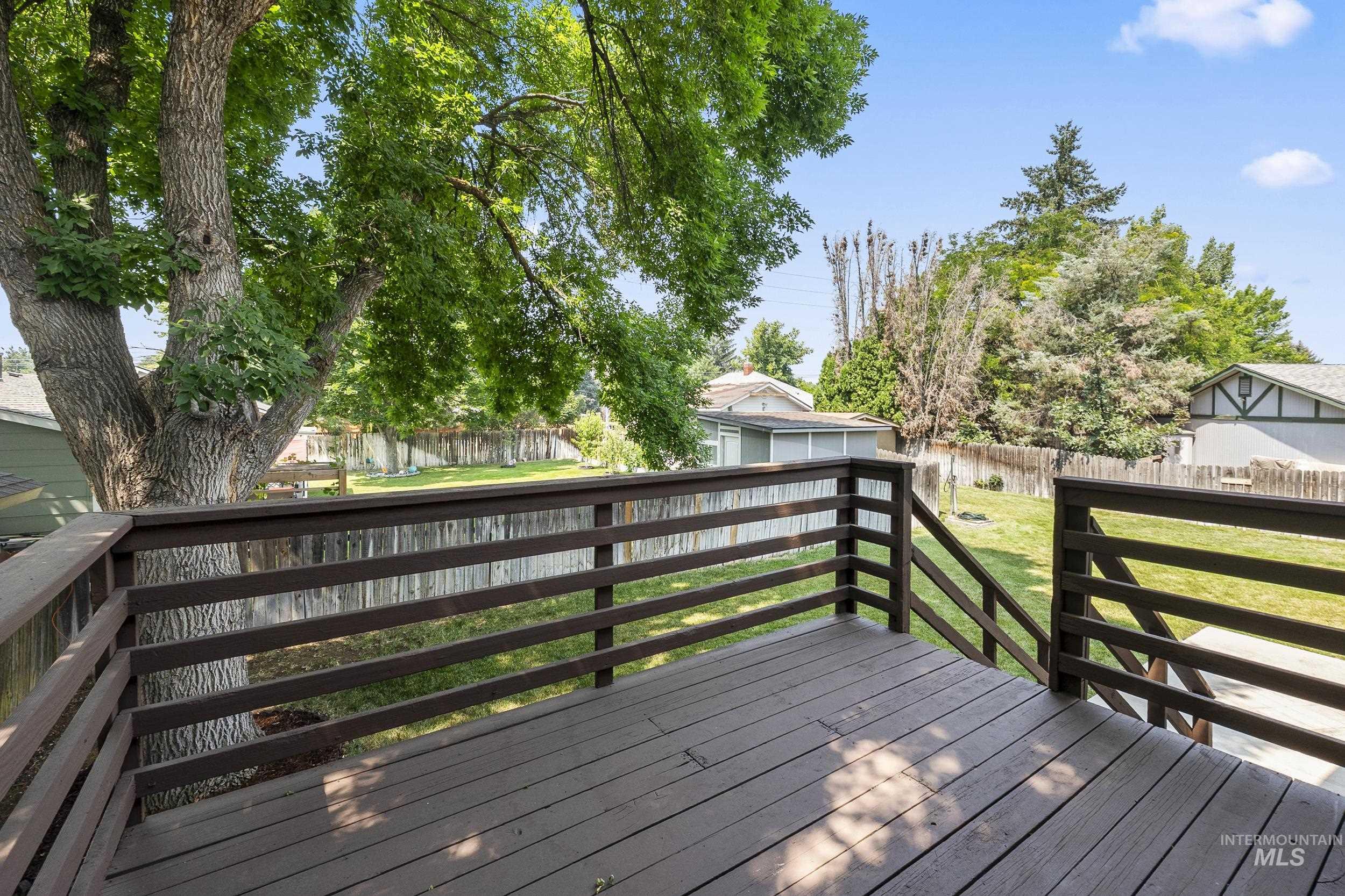 8920 W Donnybrook Dr, Boise, Idaho 83709, 5 Bedrooms, 3 Bathrooms, Residential For Sale, Price $525,000,MLS 98996493