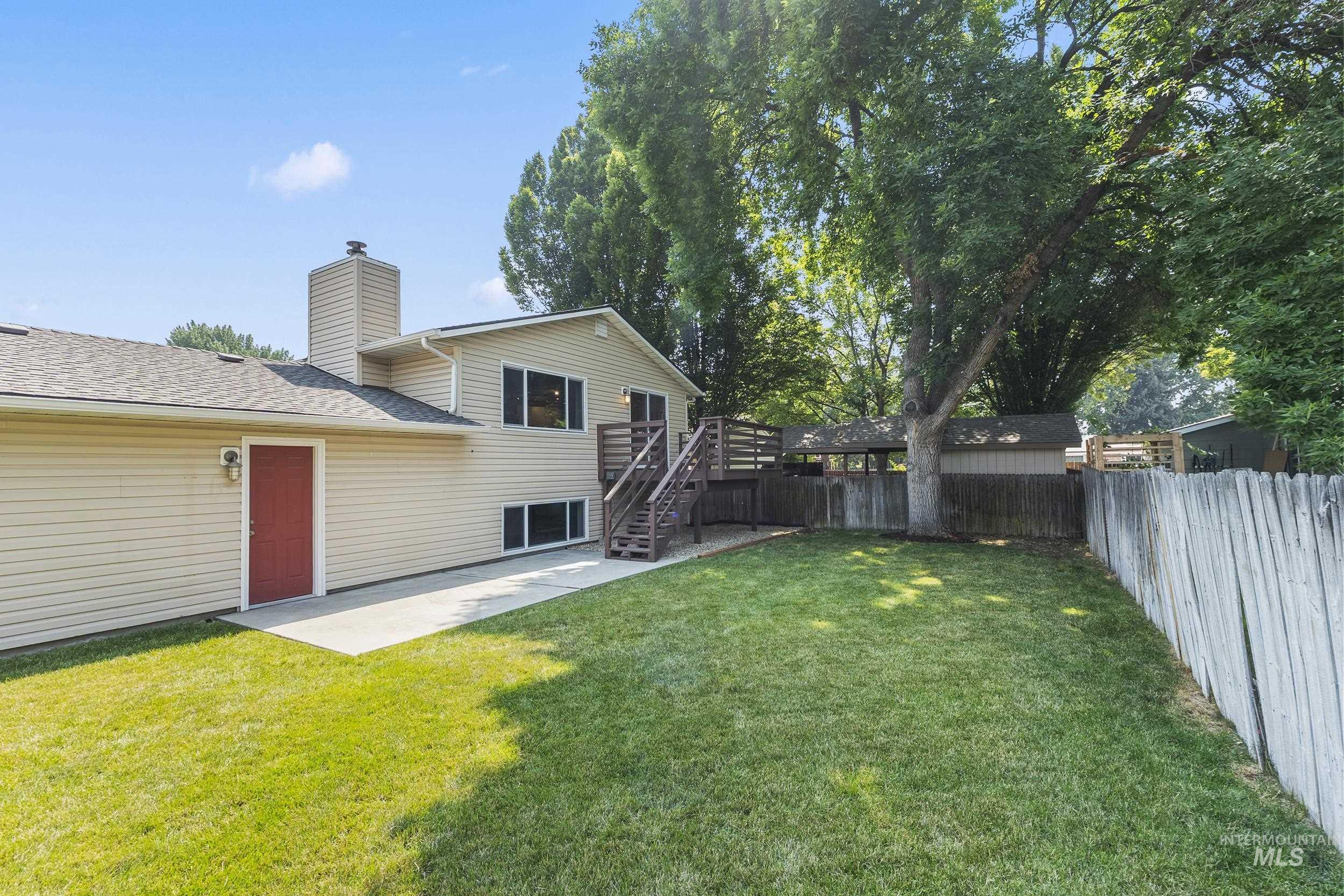 8920 W Donnybrook Dr, Boise, Idaho 83709, 5 Bedrooms, 3 Bathrooms, Residential For Sale, Price $525,000,MLS 98996493