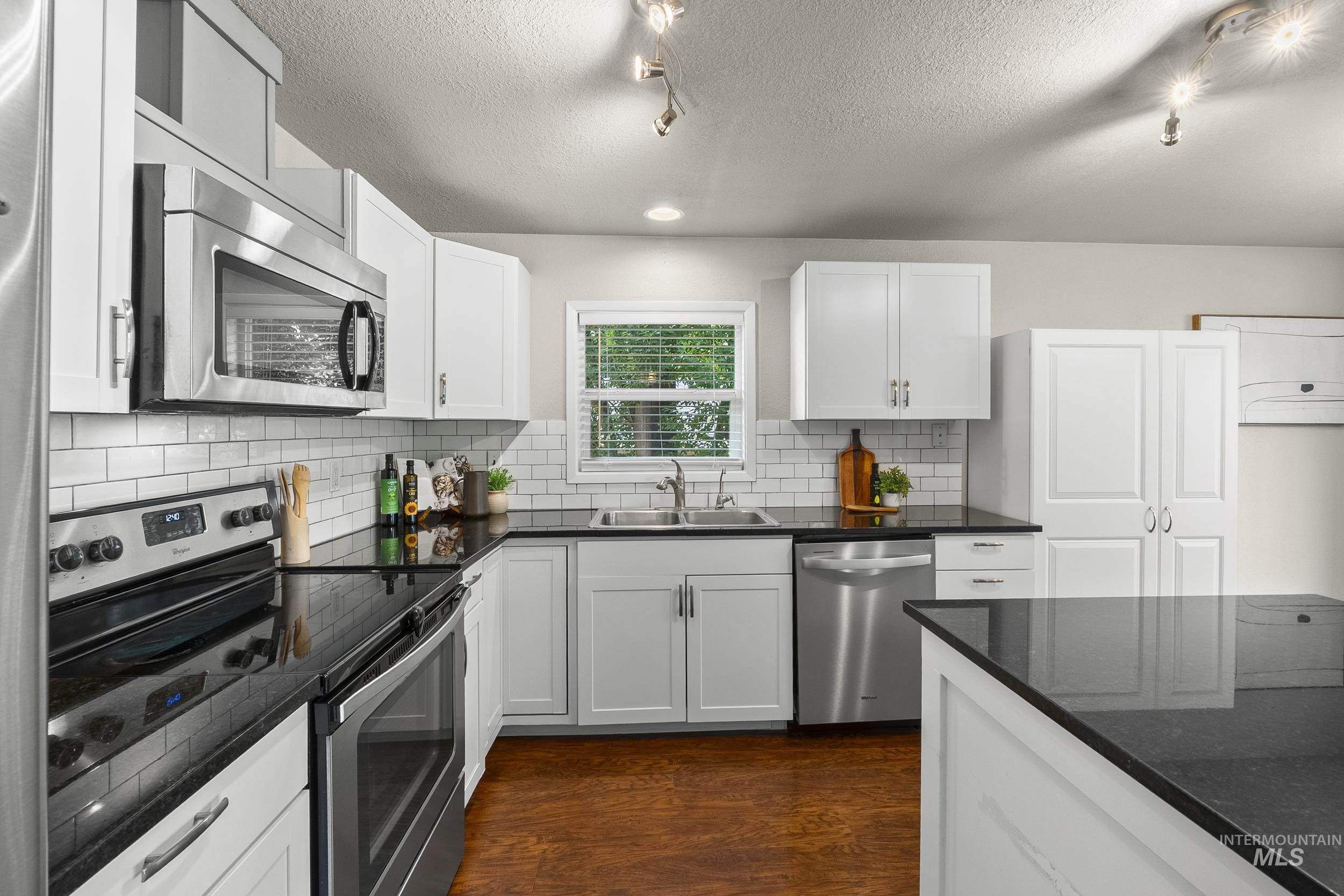 8920 W Donnybrook Dr, Boise, Idaho 83709, 5 Bedrooms, 3 Bathrooms, Residential For Sale, Price $525,000,MLS 98996493