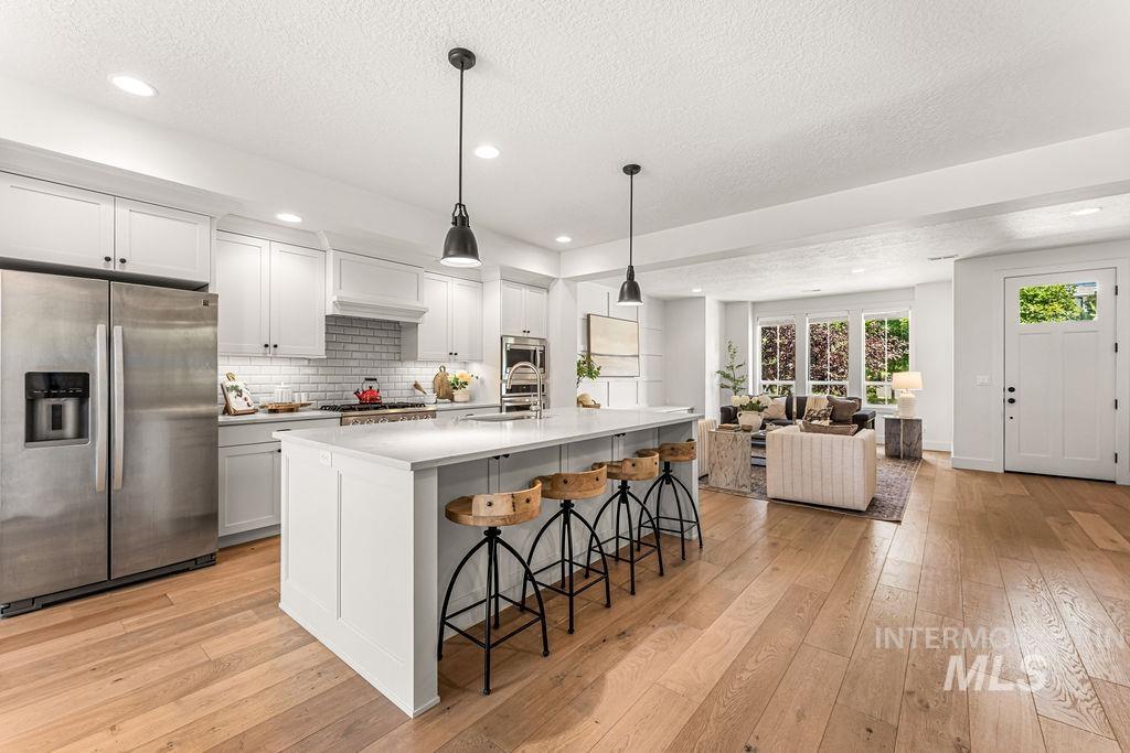 3985 E Parkcenter Blvd, Boise, Idaho 83716, 3 Bedrooms, 2.5 Bathrooms, Residential For Sale, Price $659,000,MLS 98996496