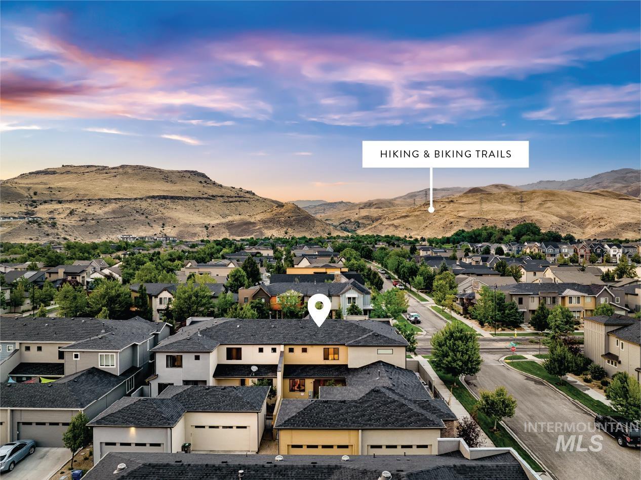 3985 E Parkcenter Blvd, Boise, Idaho 83716, 3 Bedrooms, 2.5 Bathrooms, Residential For Sale, Price $659,000,MLS 98996496
