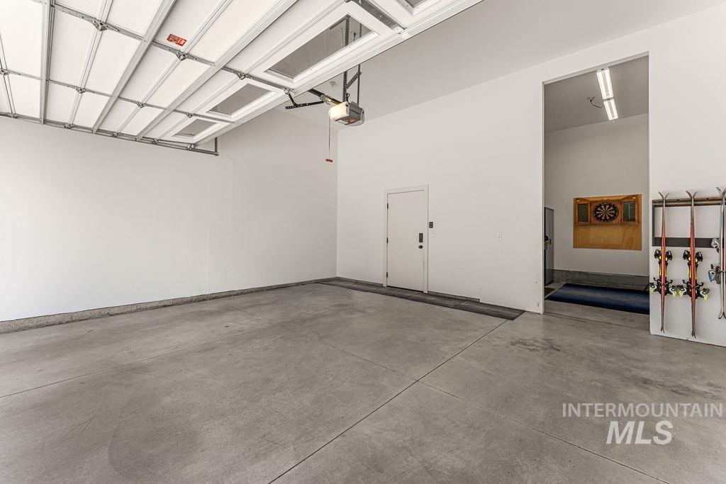 3985 E Parkcenter Blvd, Boise, Idaho 83716, 3 Bedrooms, 2.5 Bathrooms, Residential For Sale, Price $659,000,MLS 98996496