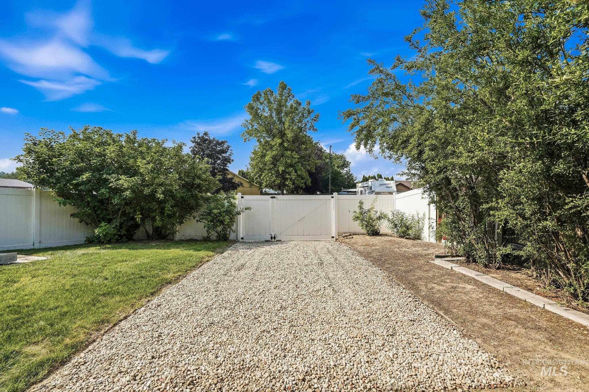 2311 N Monaco Way, Meridian, Idaho 83646, 4 Bedrooms, 3 Bathrooms, Residential For Sale, Price $524,900,MLS 98996498