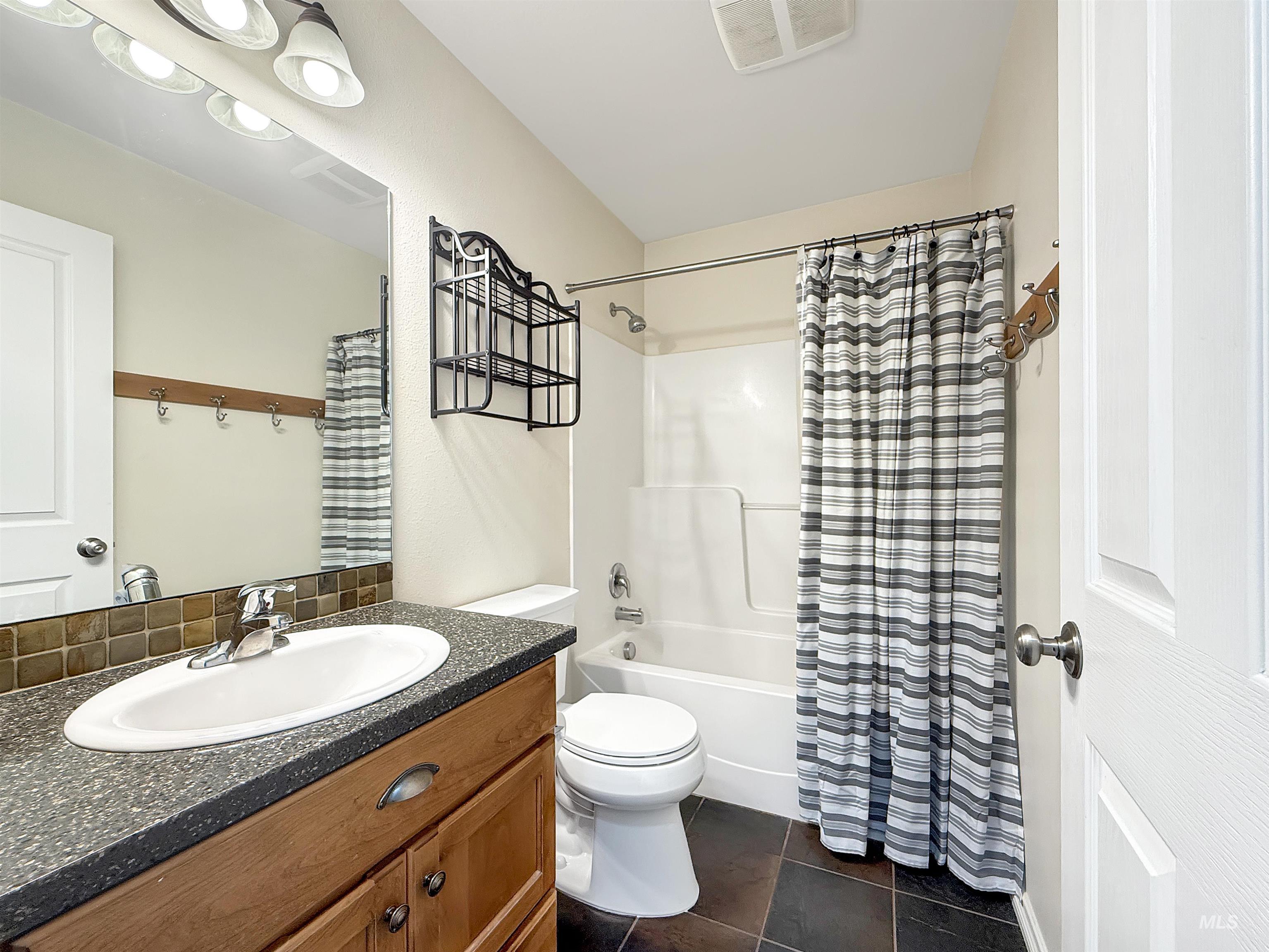 1014 Alturas, Moscow, Idaho 83843, 3 Bedrooms, 2.5 Bathrooms, Residential For Sale, Price $439,000,MLS 98996499
