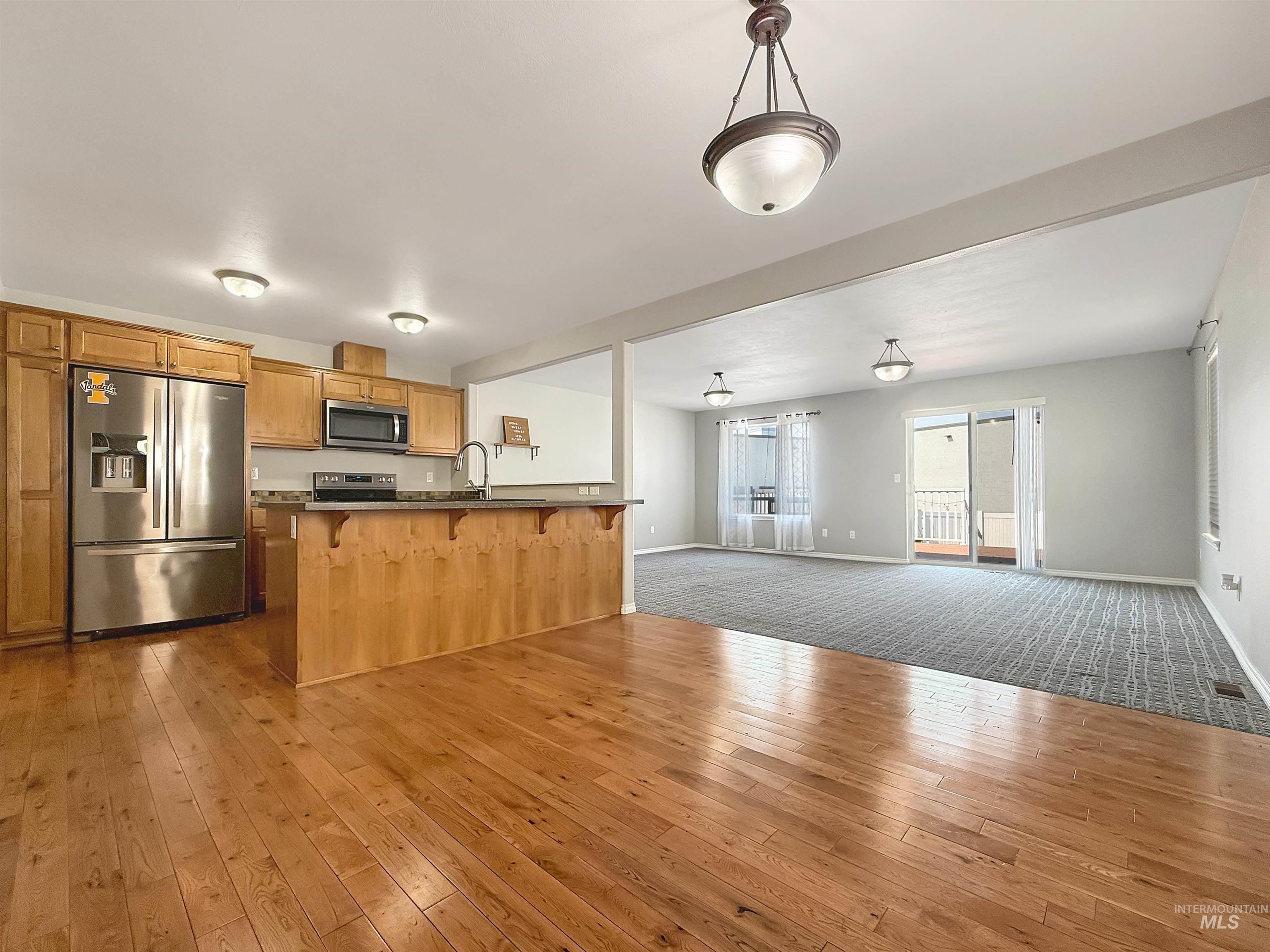 1014 Alturas, Moscow, Idaho 83843, 3 Bedrooms, 2.5 Bathrooms, Residential For Sale, Price $439,000,MLS 98996499