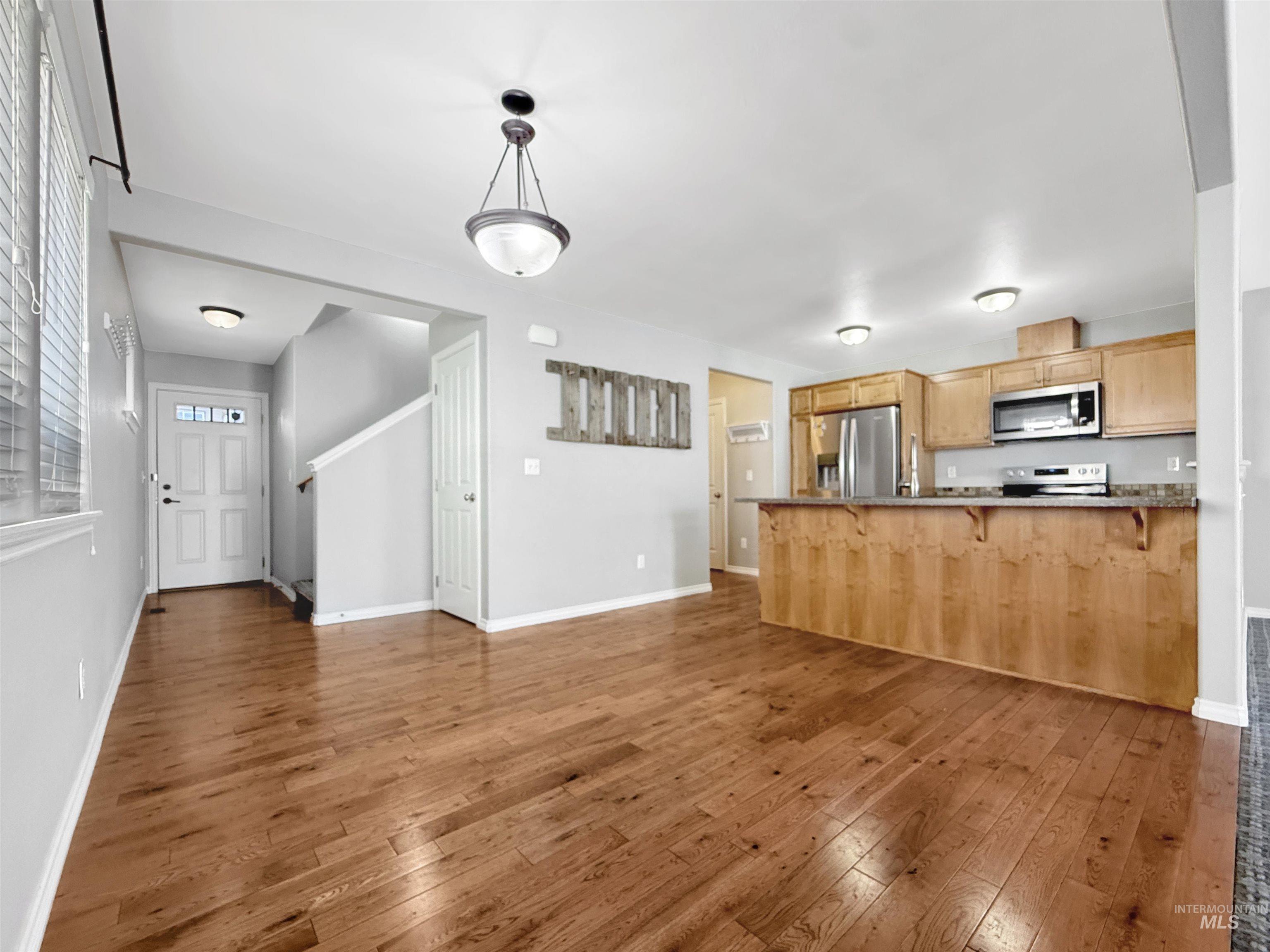 1014 Alturas, Moscow, Idaho 83843, 3 Bedrooms, 2.5 Bathrooms, Residential For Sale, Price $439,000,MLS 98996499