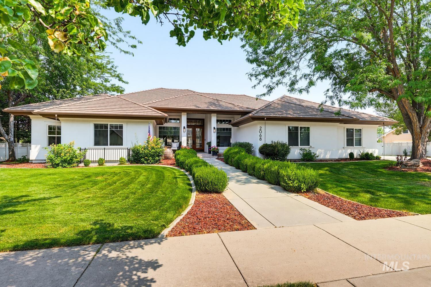 2068 E Handel Ct, Meridian, Idaho 83646, 6 Bedrooms, 3.5 Bathrooms, Residential For Sale, Price $1,599,900,MLS 98996504