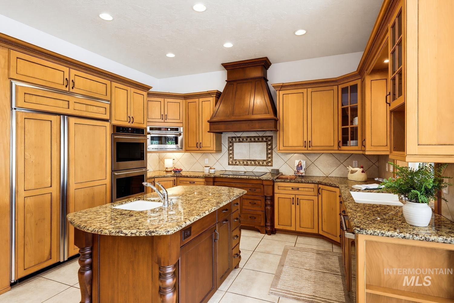 2068 E Handel Ct, Meridian, Idaho 83646, 6 Bedrooms, 3.5 Bathrooms, Residential For Sale, Price $1,599,900,MLS 98996504