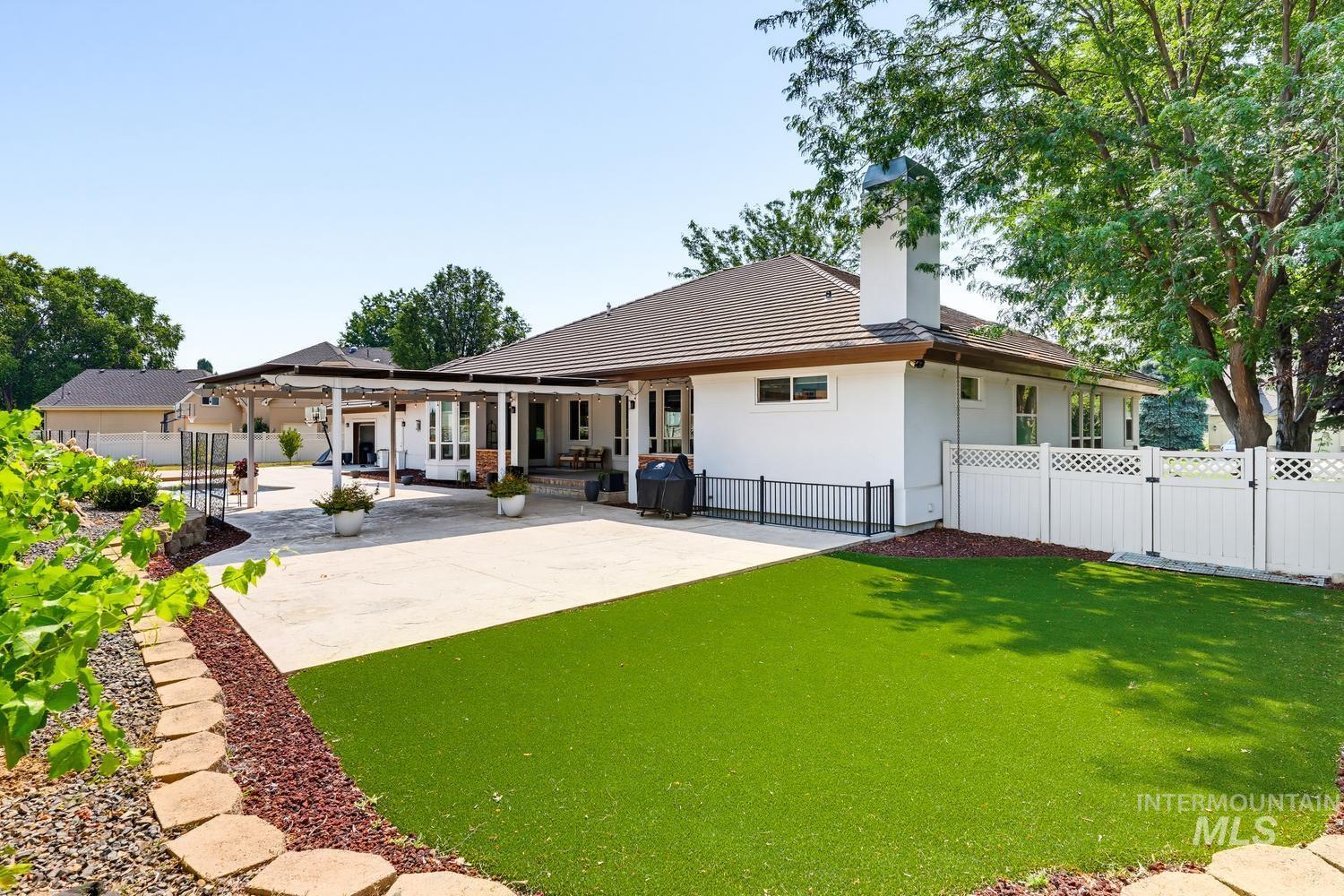 2068 E Handel Ct, Meridian, Idaho 83646, 6 Bedrooms, 3.5 Bathrooms, Residential For Sale, Price $1,599,900,MLS 98996504