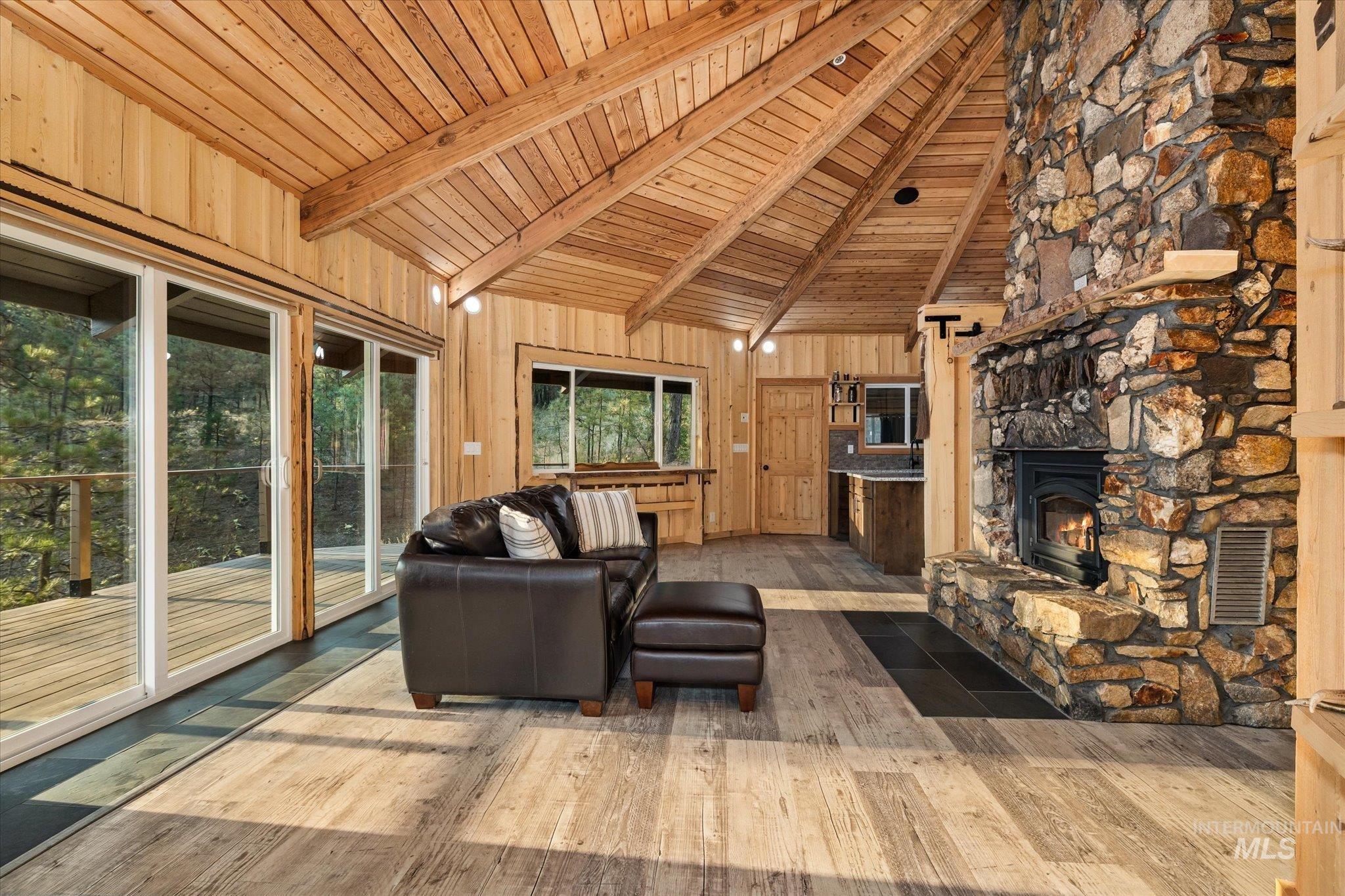 30 Timberline Dr, Garden Valley, Idaho 83622, 2 Bedrooms, 2 Bathrooms, Residential For Sale, Price $489,900,MLS 98996507