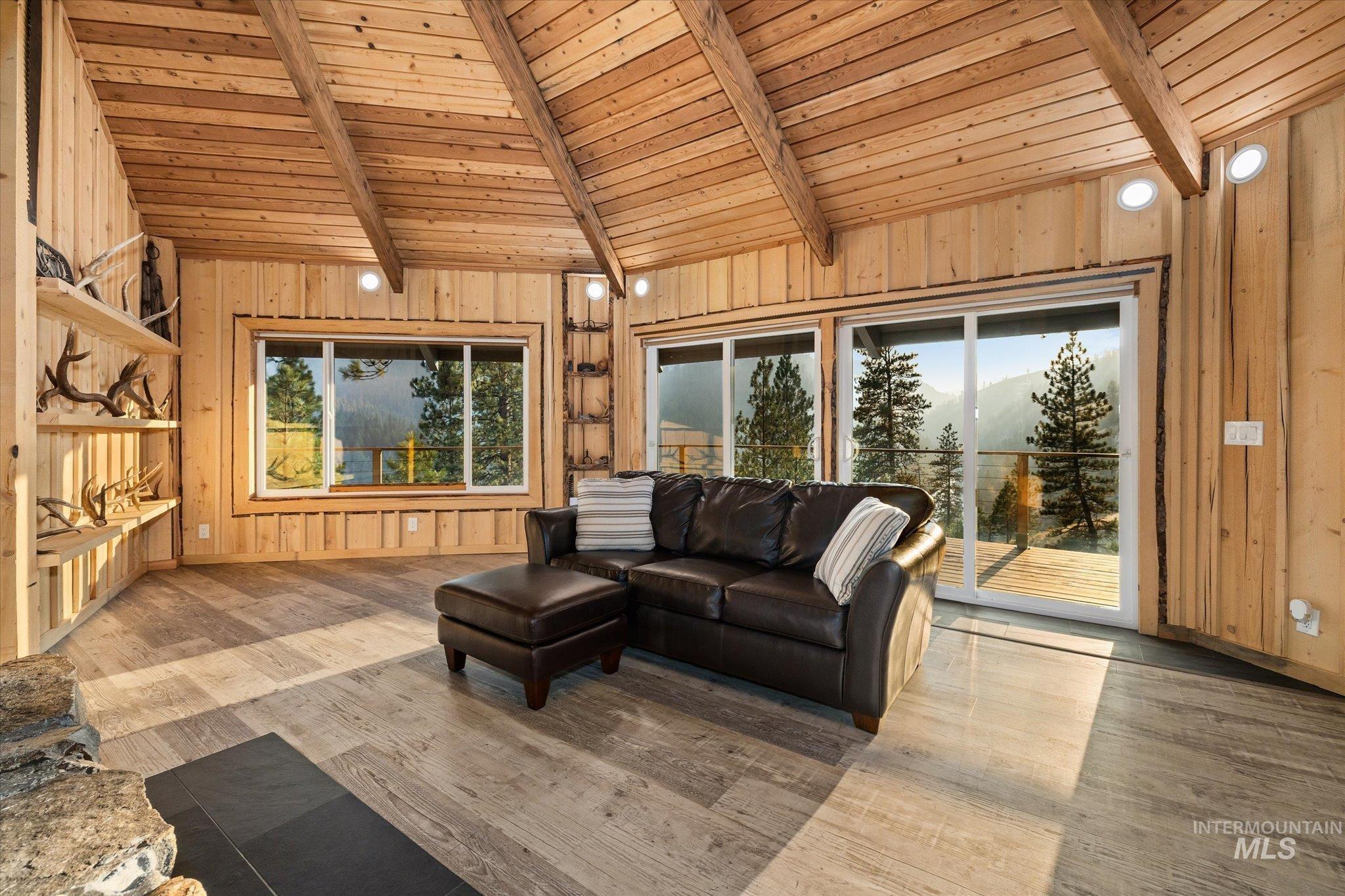 30 Timberline Dr, Garden Valley, Idaho 83622, 2 Bedrooms, 2 Bathrooms, Residential For Sale, Price $489,900,MLS 98996507
