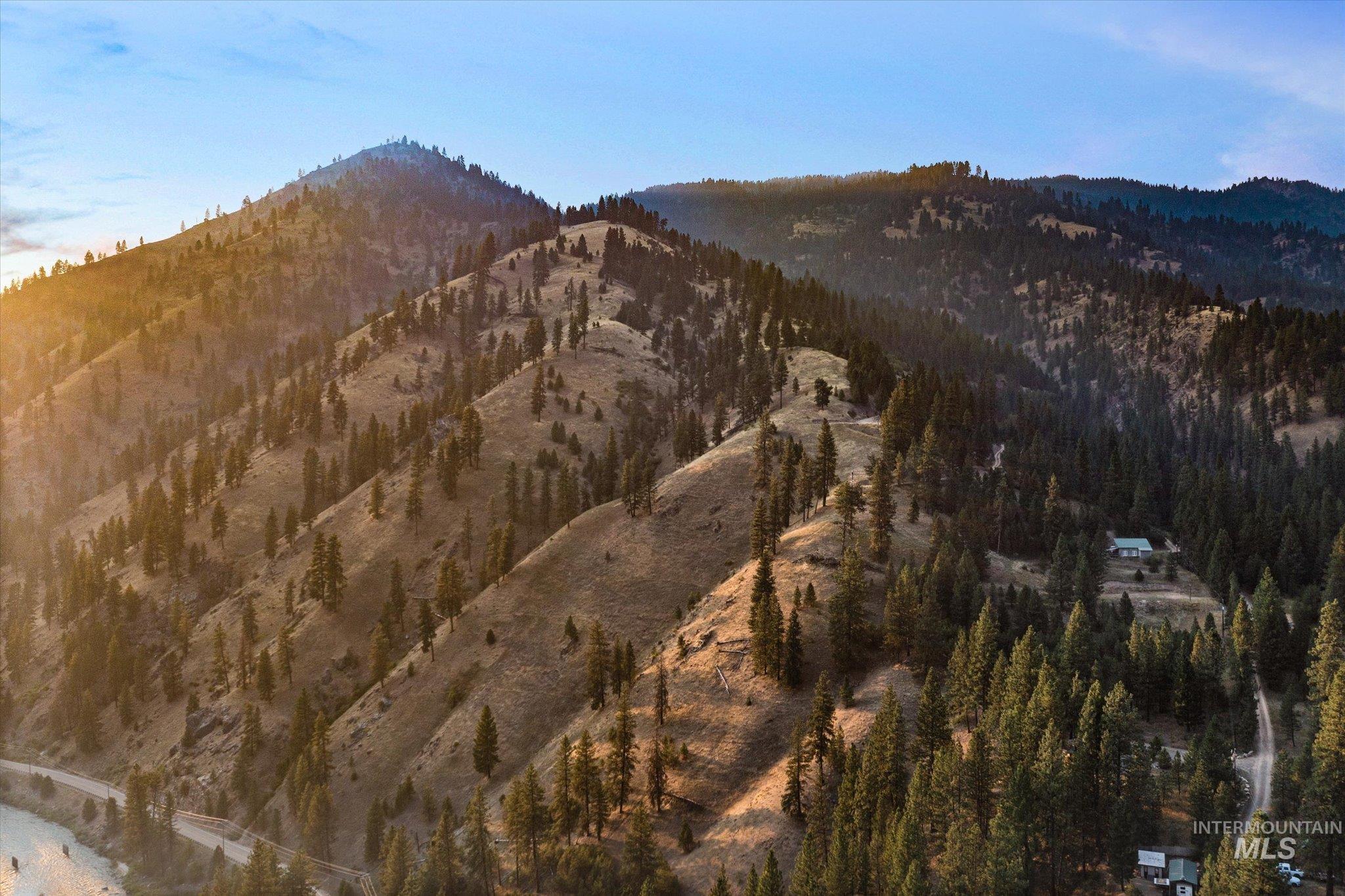 30 Timberline Dr, Garden Valley, Idaho 83622, 2 Bedrooms, 2 Bathrooms, Residential For Sale, Price $489,900,MLS 98996507