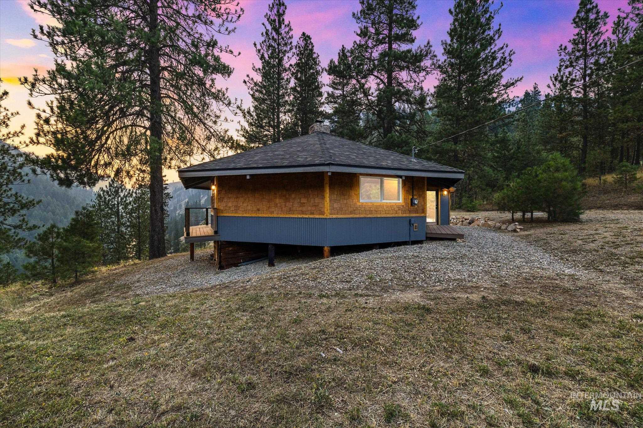 30 Timberline Dr, Garden Valley, Idaho 83622, 2 Bedrooms, 2 Bathrooms, Residential For Sale, Price $489,900,MLS 98996507