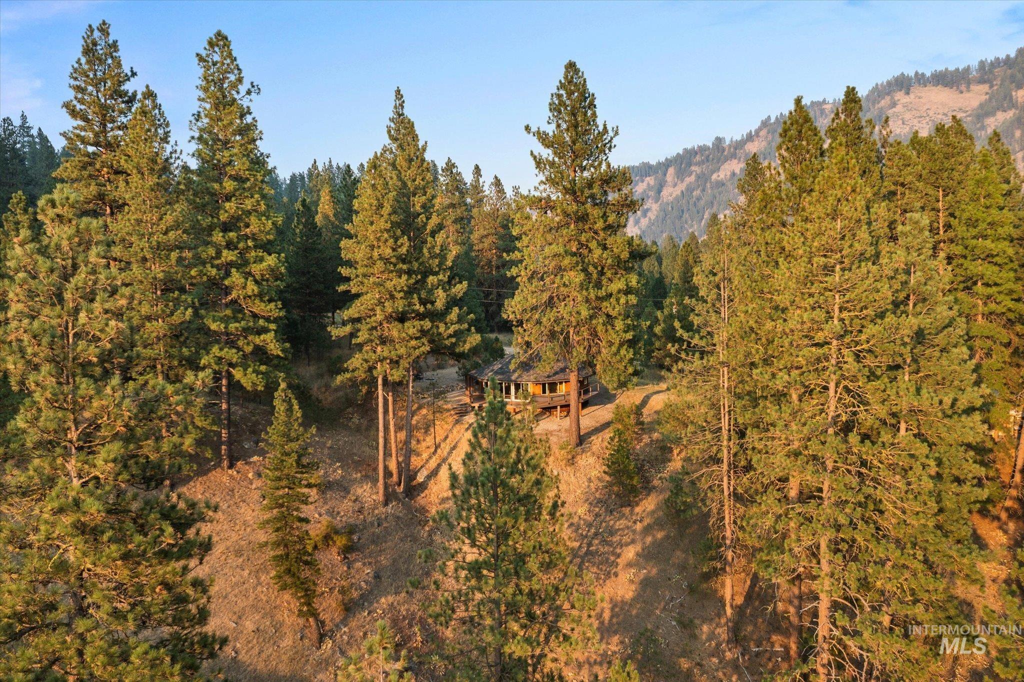 30 Timberline Dr, Garden Valley, Idaho 83622, 2 Bedrooms, 2 Bathrooms, Residential For Sale, Price $489,900,MLS 98996507
