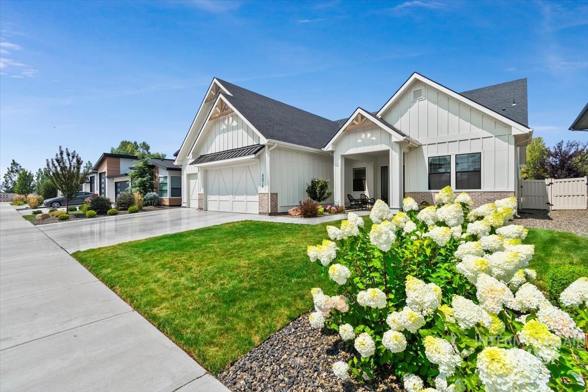 4074 E Awbrey St., Meridian, Idaho 83642, 3 Bedrooms, 2.5 Bathrooms, Residential For Sale, Price $789,000,MLS 98996510