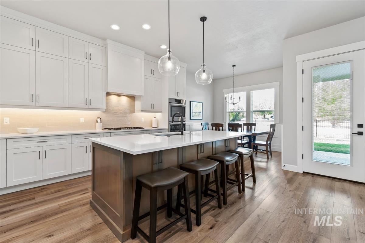 4074 E Awbrey St., Meridian, Idaho 83642, 3 Bedrooms, 2.5 Bathrooms, Residential For Sale, Price $789,000,MLS 98996510