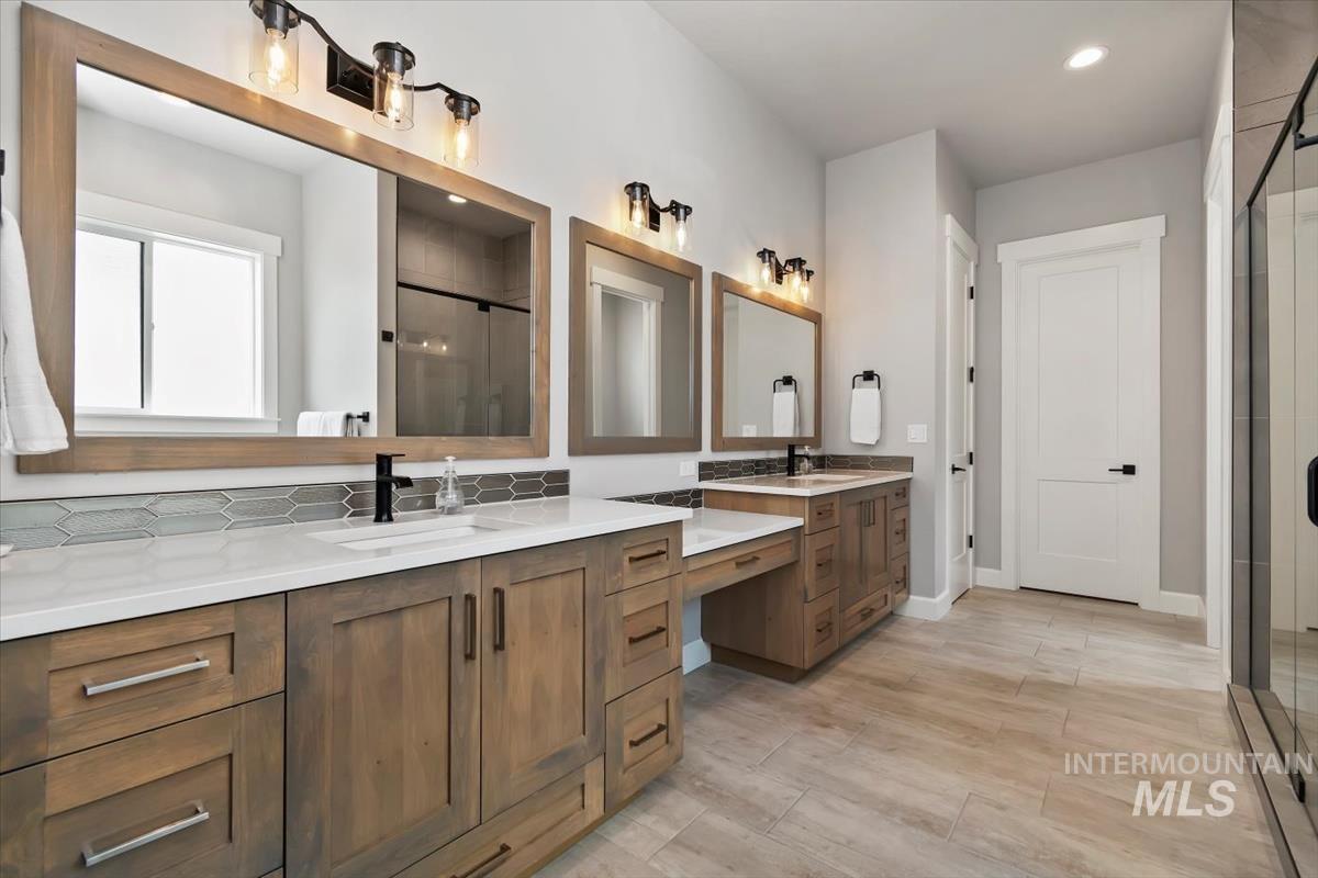 4074 E Awbrey St., Meridian, Idaho 83642, 3 Bedrooms, 2.5 Bathrooms, Residential For Sale, Price $789,000,MLS 98996510