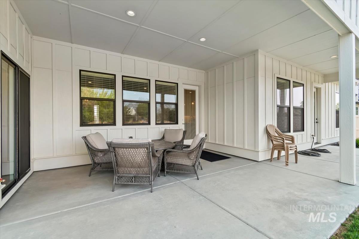 4074 E Awbrey St., Meridian, Idaho 83642, 3 Bedrooms, 2.5 Bathrooms, Residential For Sale, Price $789,000,MLS 98996510