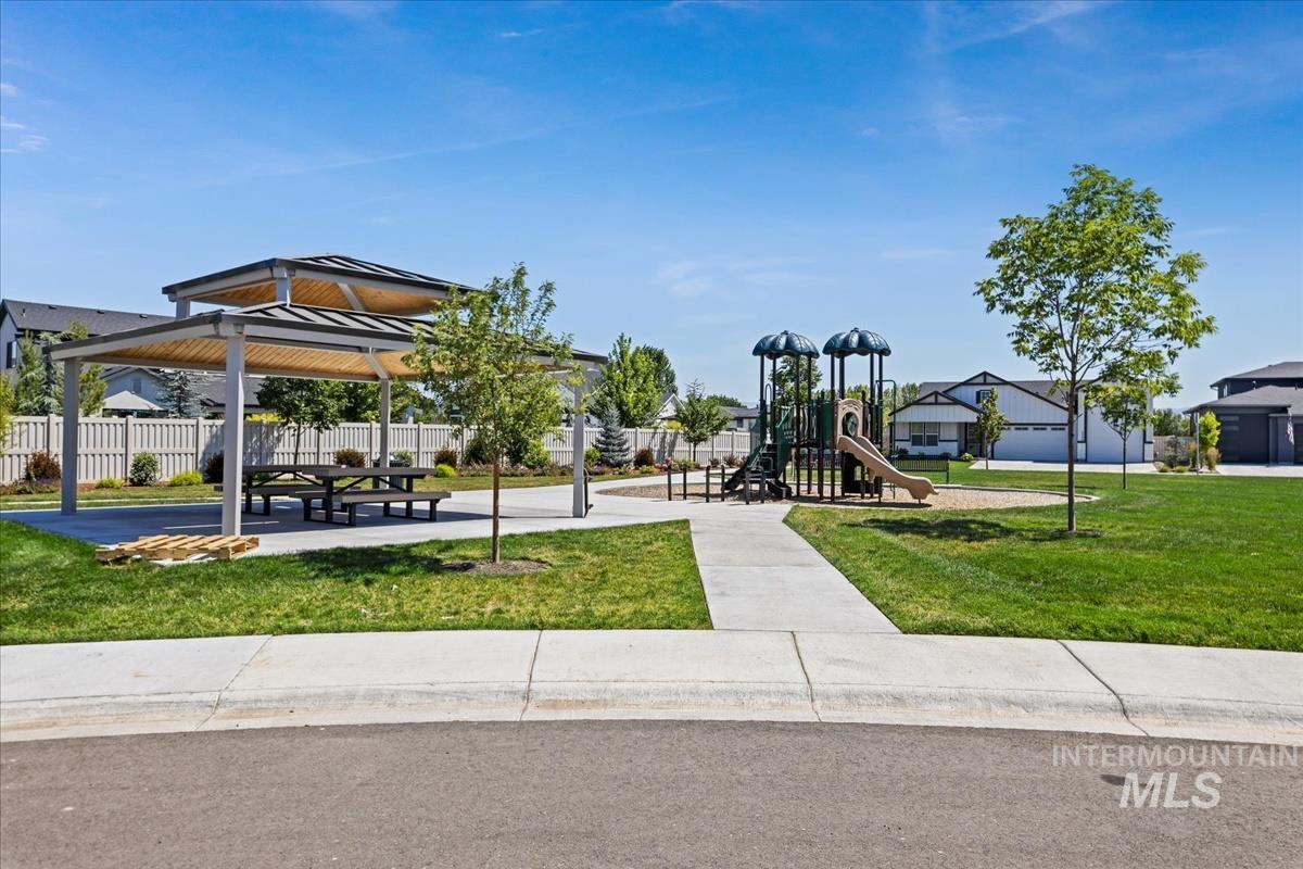4074 E Awbrey St., Meridian, Idaho 83642, 3 Bedrooms, 2.5 Bathrooms, Residential For Sale, Price $789,000,MLS 98996510