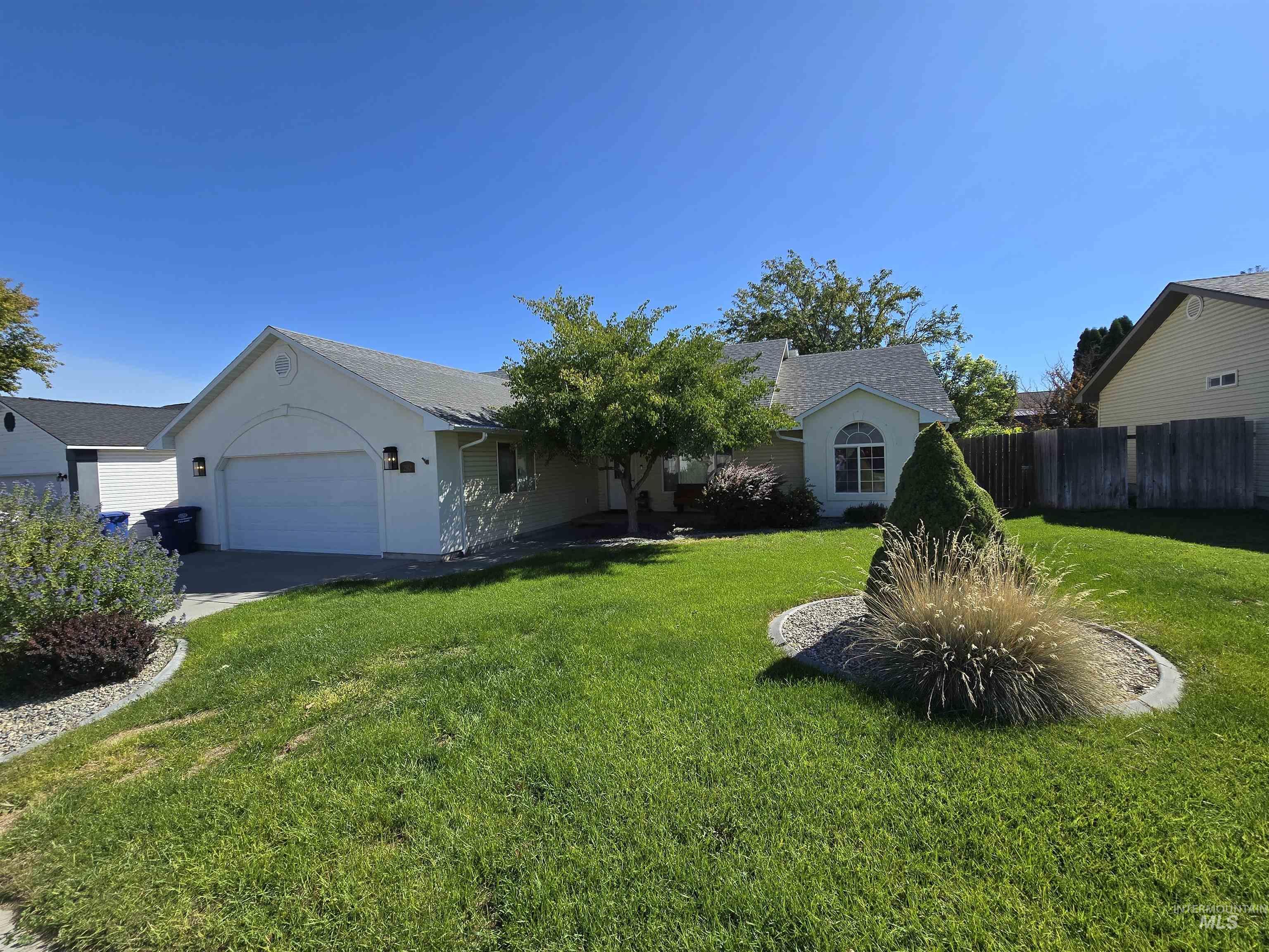 292 Whispering Pine, Twin Falls, Idaho 83301, 3 Bedrooms, 2 Bathrooms, Residential For Sale, Price $405,000, 98996512