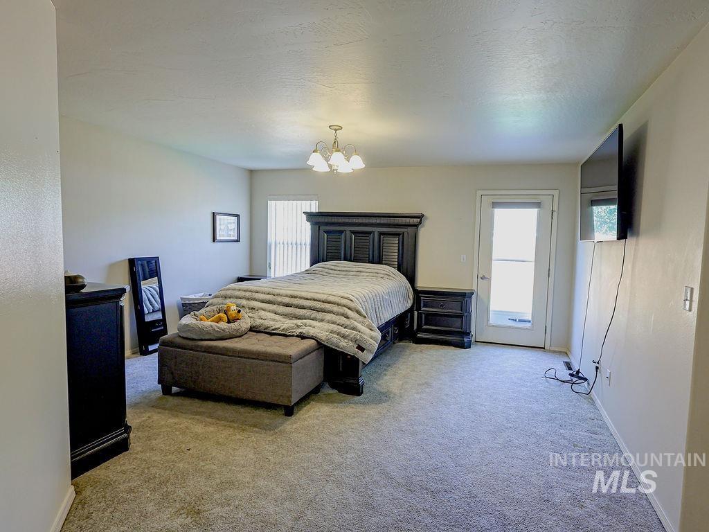 292 Whispering Pine, Twin Falls, Idaho 83301, 3 Bedrooms, 2 Bathrooms, Residential For Sale, Price $425,000,MLS 98996512