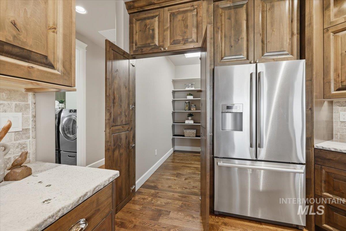 24053 Pheasant Ridge Ct., Middleton, Idaho 83664, 3 Bedrooms, 2.5 Bathrooms, Residential For Sale, Price $1,050,000,MLS 98996514