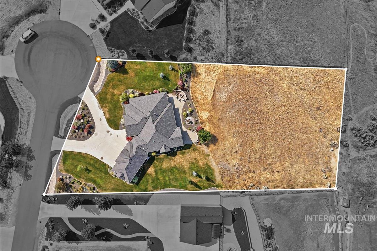 24053 Pheasant Ridge Ct., Middleton, Idaho 83664, 3 Bedrooms, 2.5 Bathrooms, Residential For Sale, Price $1,050,000,MLS 98996514