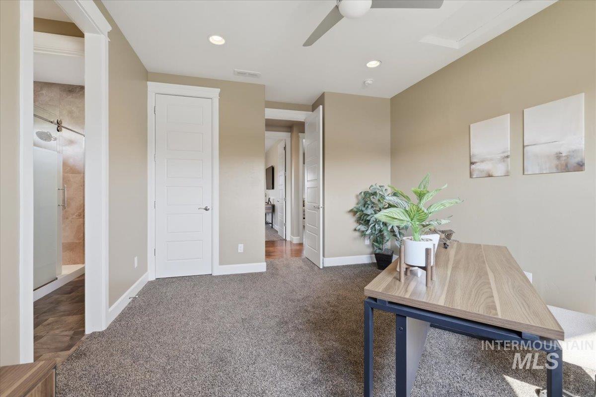 24053 Pheasant Ridge Ct., Middleton, Idaho 83664, 3 Bedrooms, 2.5 Bathrooms, Residential For Sale, Price $1,050,000,MLS 98996514