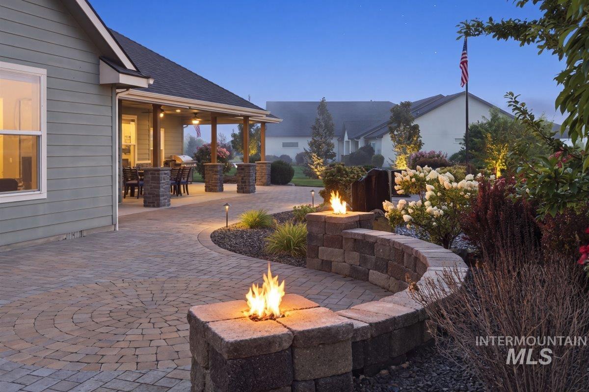 24053 Pheasant Ridge Ct., Middleton, Idaho 83664, 3 Bedrooms, 2.5 Bathrooms, Residential For Sale, Price $1,050,000,MLS 98996514
