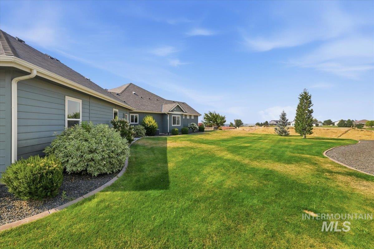 24053 Pheasant Ridge Ct., Middleton, Idaho 83664, 3 Bedrooms, 2.5 Bathrooms, Residential For Sale, Price $1,050,000,MLS 98996514