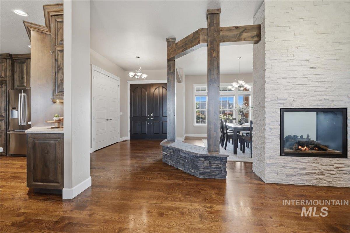 24053 Pheasant Ridge Ct., Middleton, Idaho 83664, 3 Bedrooms, 2.5 Bathrooms, Residential For Sale, Price $1,050,000,MLS 98996514